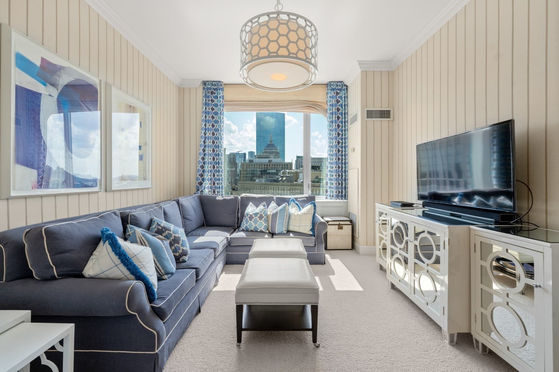 Condominium at 1 Charles Street South, Boston MA 02116, photo 12 of 25