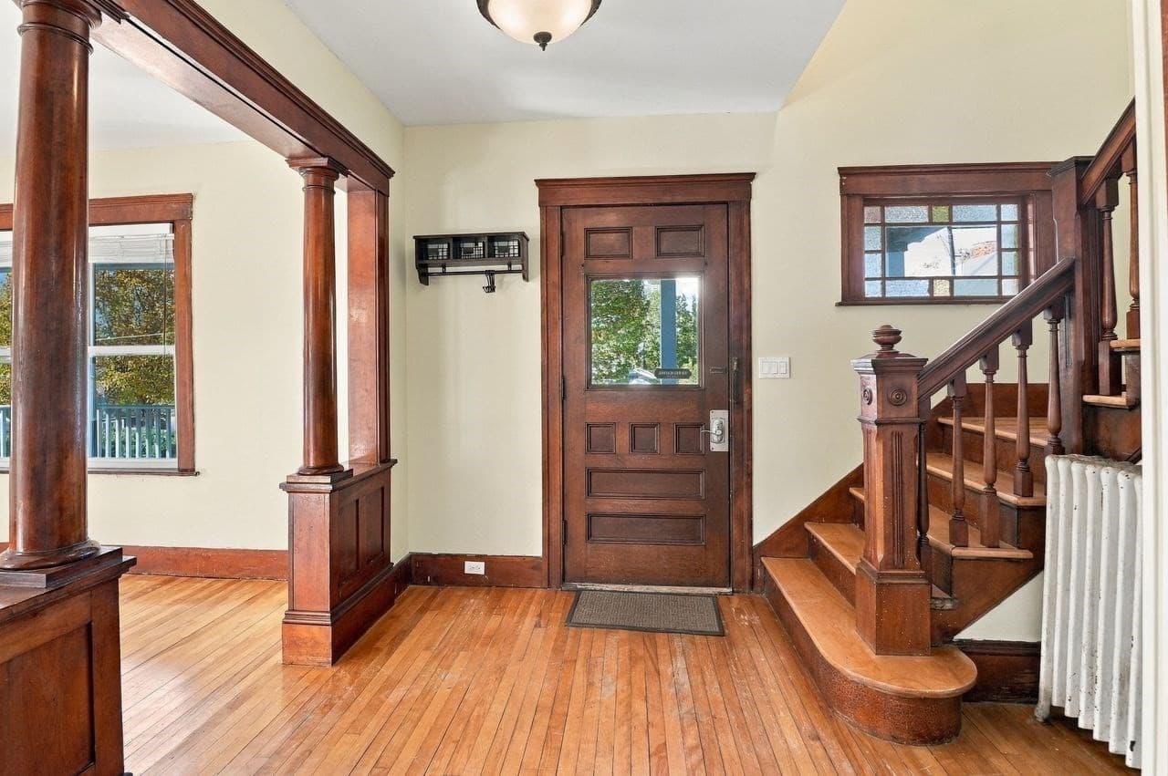 Single Family Residence at 3 Cutting Avenue, Worcester MA 01606, photo 5 of 31