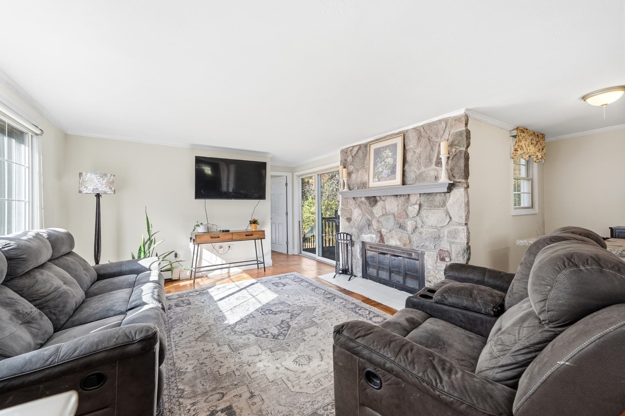 Single Family Residence at 939 Hildreth Street, Dracut MA 01826, photo 17 of 42