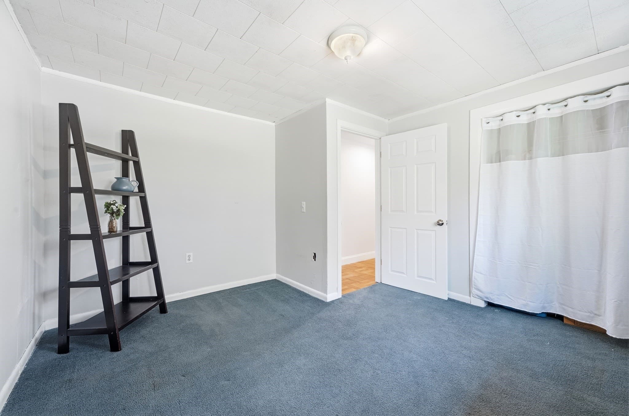 Single Family Residence at 939 Hildreth Street, Dracut MA 01826, photo 34 of 42
