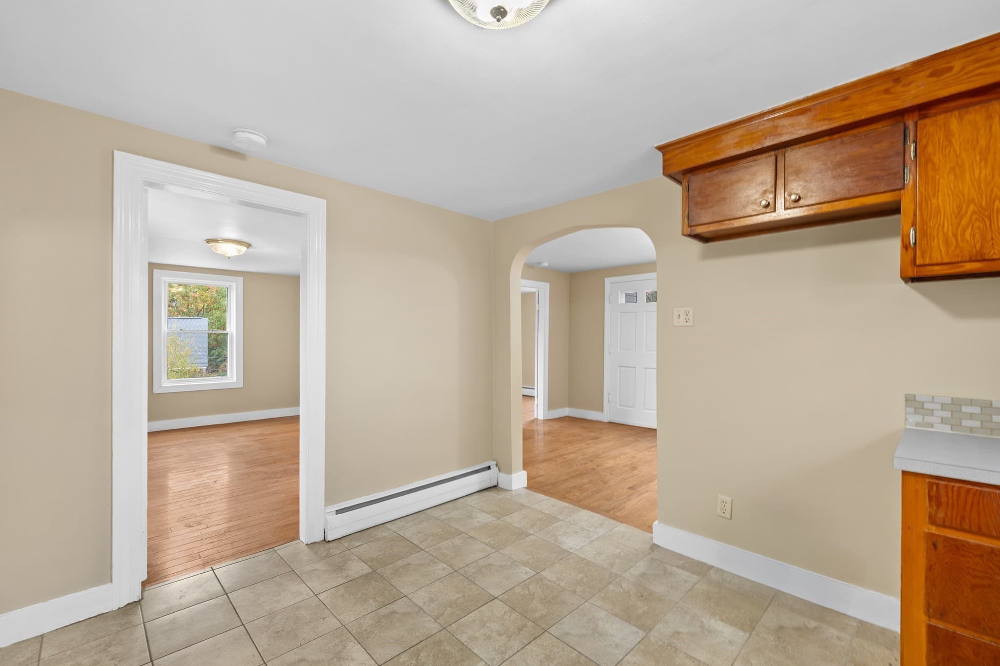 Single Family Residence at 41 Linwood Ave, Methuen MA 01844, photo 8 of 22