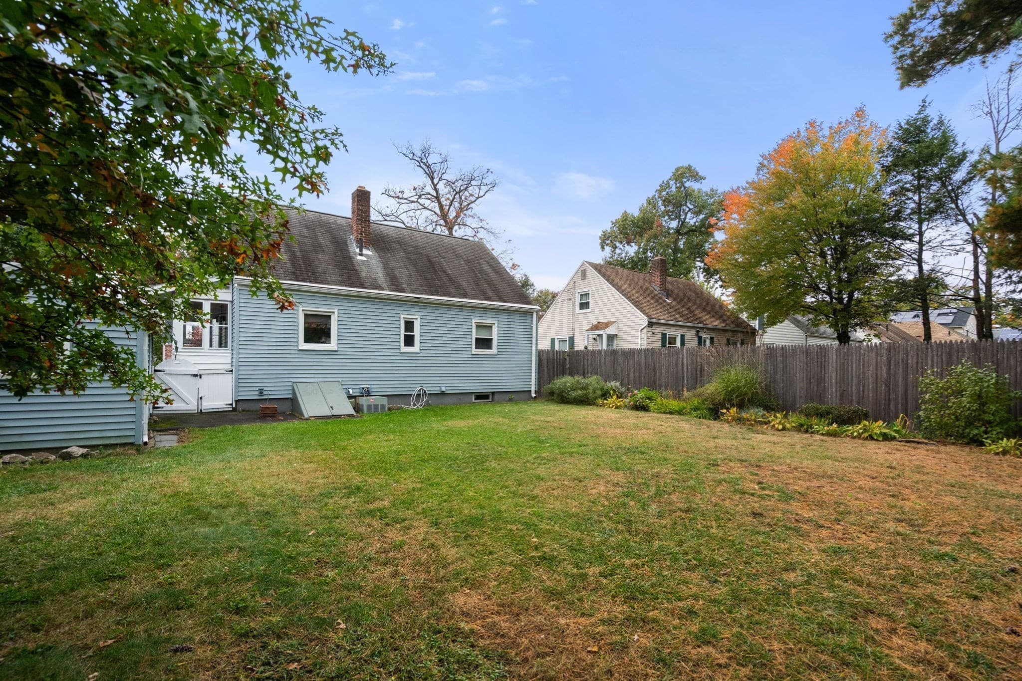 Single Family Residence at 89 Eddy St, Springfield MA 01104, photo 38 of 42