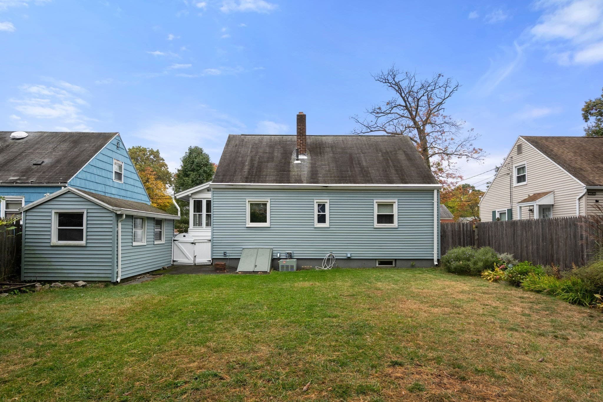 Single Family Residence at 89 Eddy St, Springfield MA 01104, photo 41 of 42