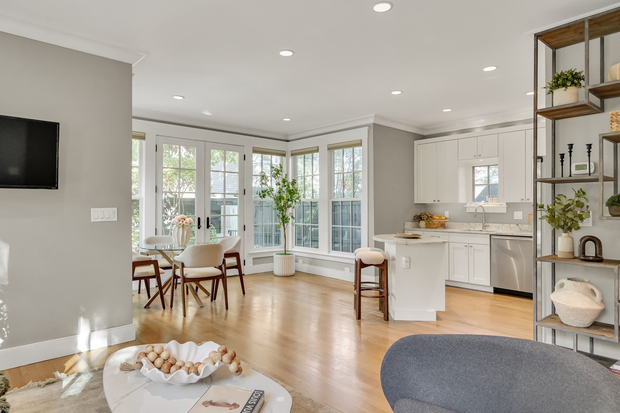 Condominium at 1-7 Brattle Cir` # 1, Cambridge MA 02138, photo 5 of 24
