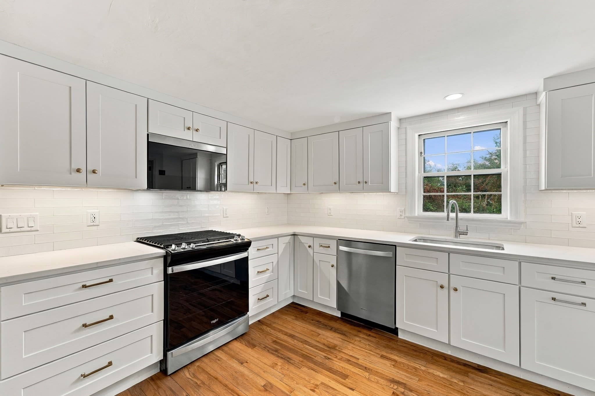 Single Family Residence at 35 Fay Rd, Scituate MA 02066, photo 7 of 23
