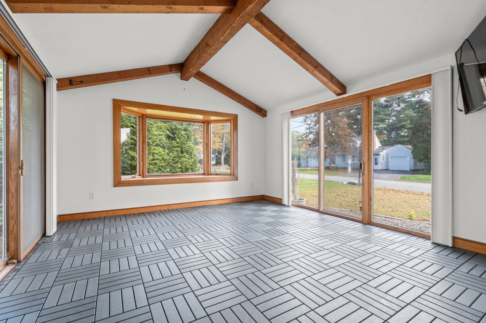 Single Family Residence at 14 Longfellow Rd, Norwood MA 02062, photo 17 of 41