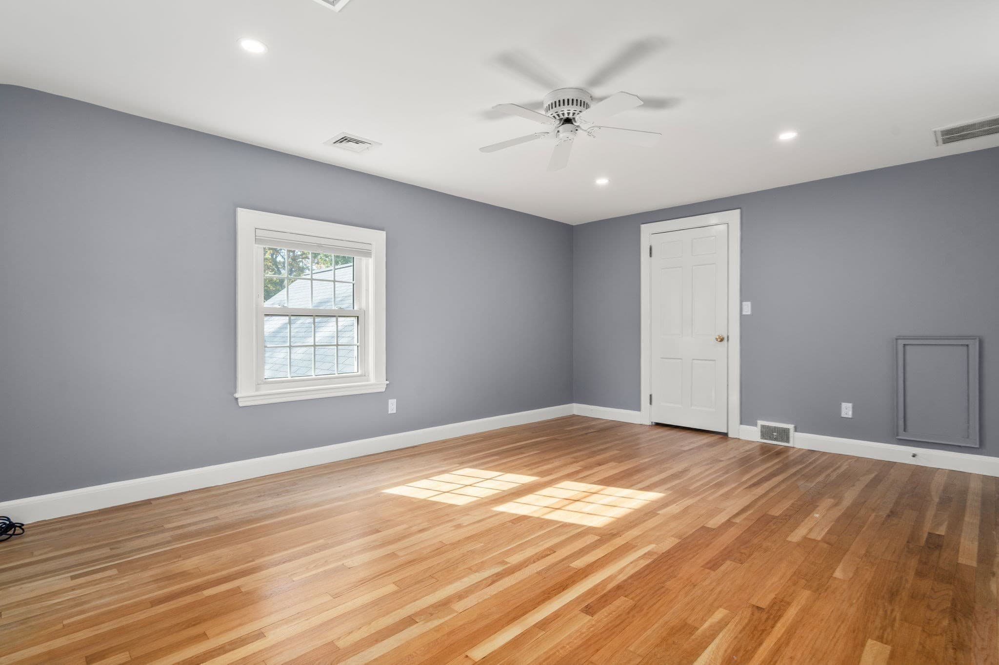 Single Family Residence at 14 Longfellow Rd, Norwood MA 02062, photo 28 of 41
