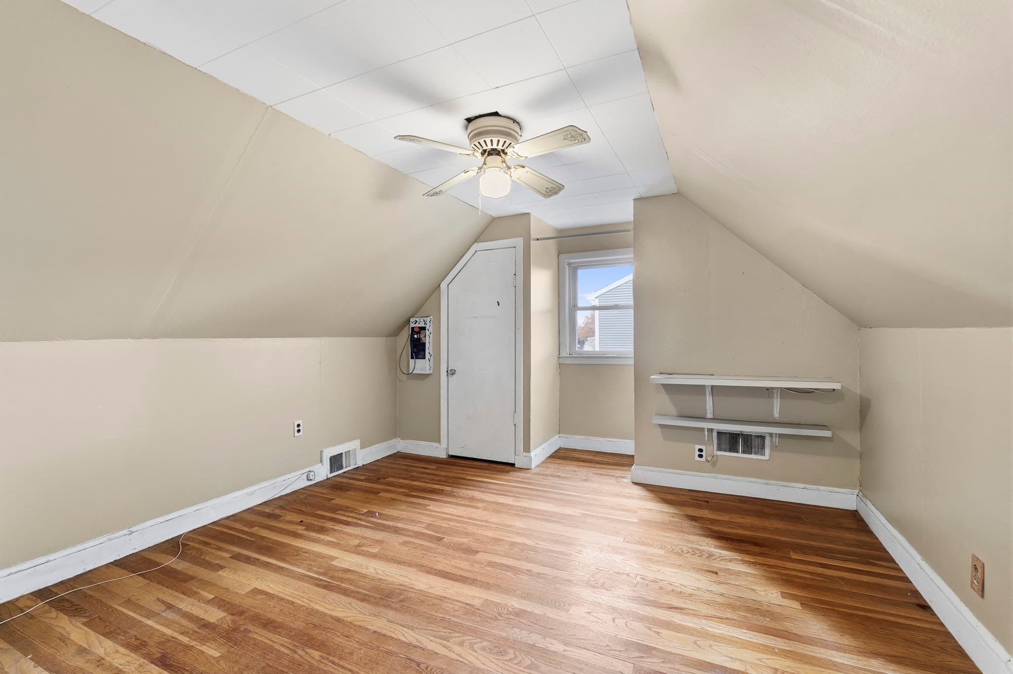Single Family Residence at 37 Jordan St, Beverly MA 01915, photo 16 of 27