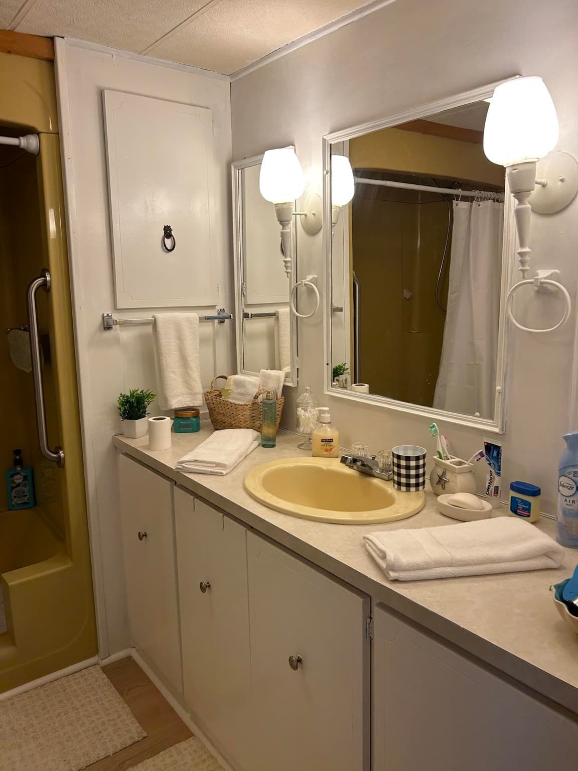 Mobile Home at 22 Sycamore Drive, Halifax MA 02338, photo 9 of 11