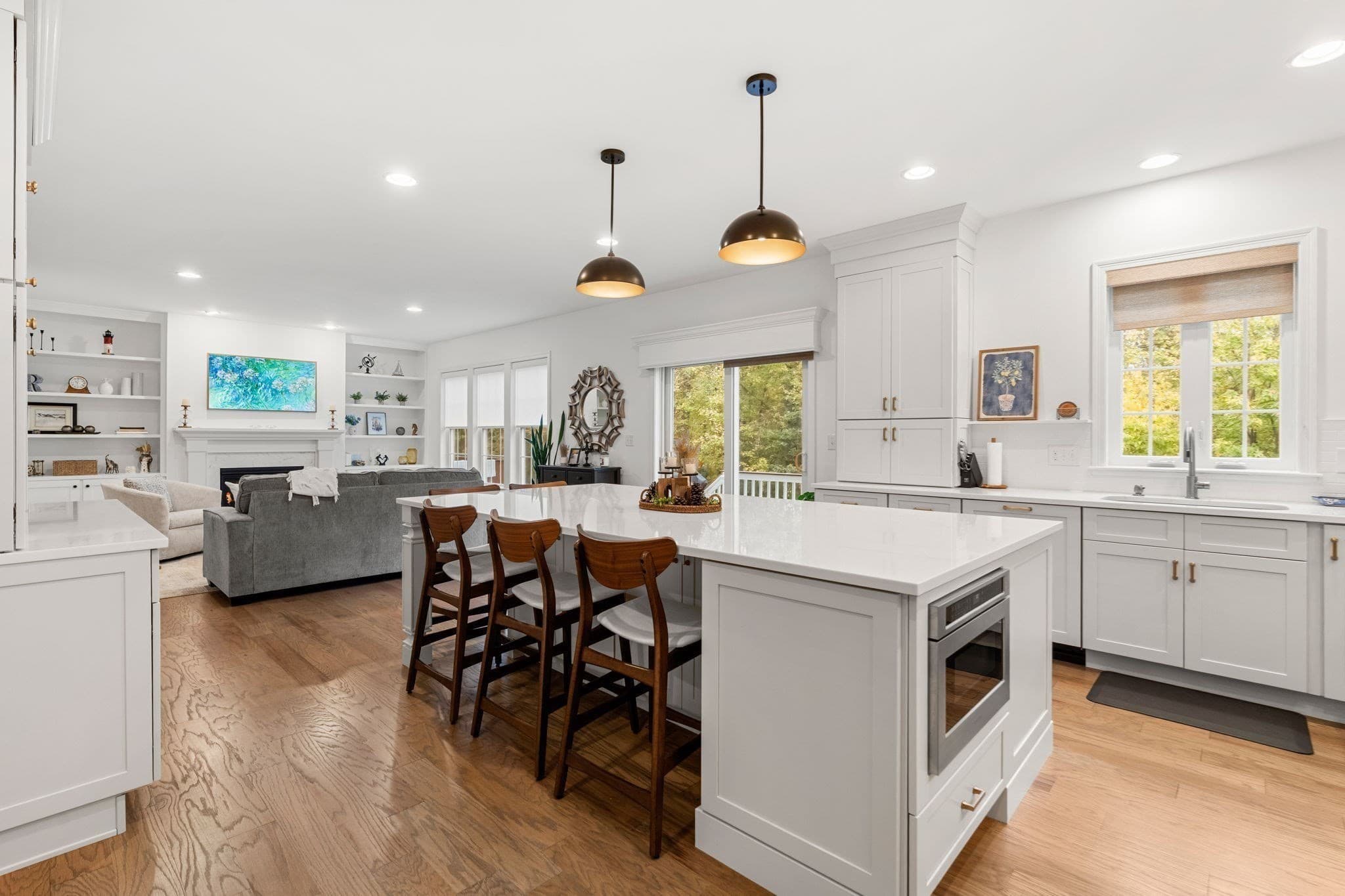 Single Family Residence at 33 Skyhawk Cir, Weymouth MA 02190, photo 5 of 40