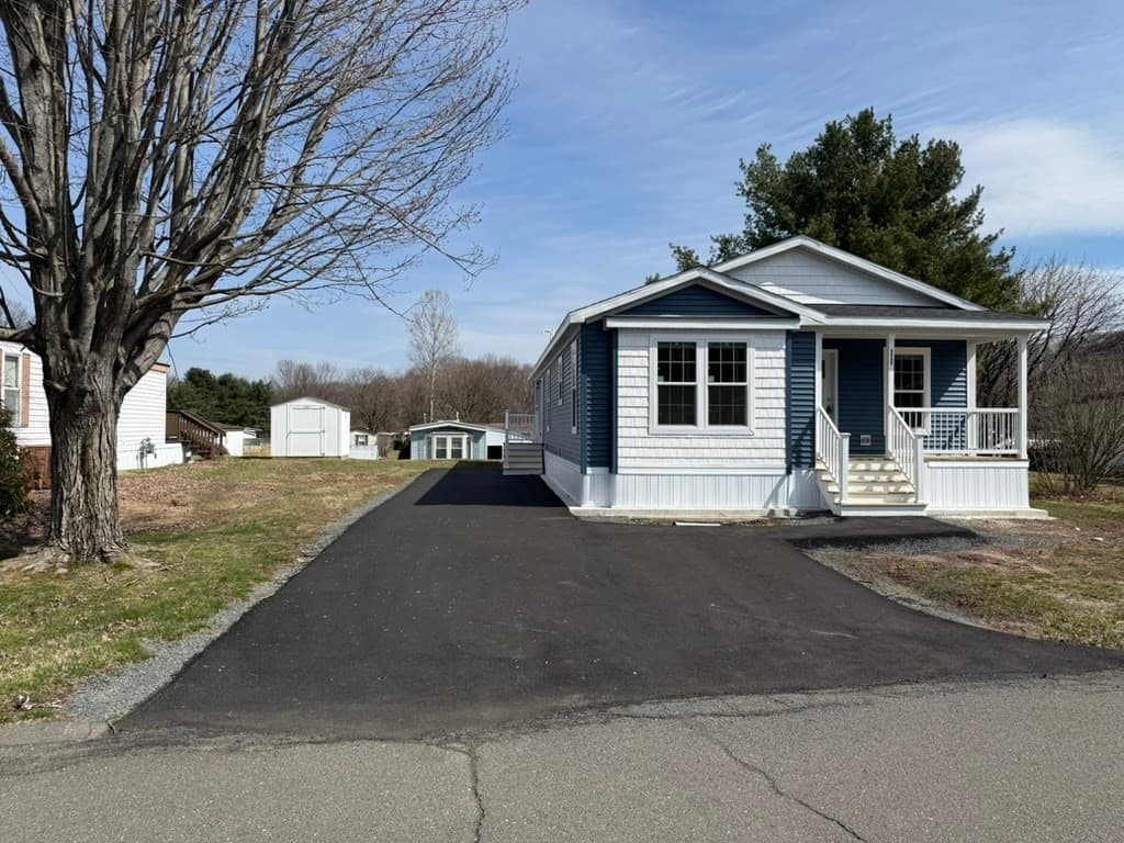 16 Asher Lane, Pepperell MA 01463