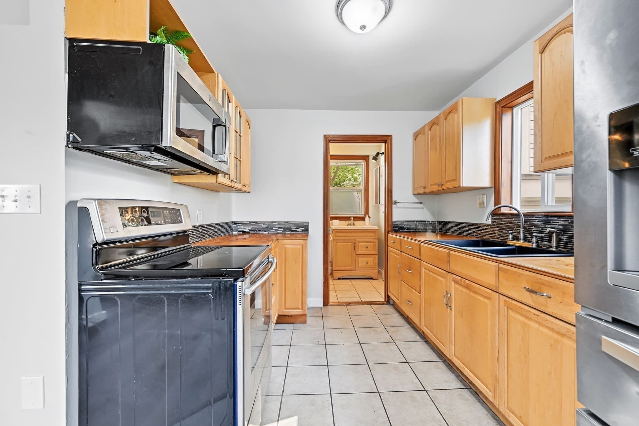 Condominium at 31 Cocasset St # 1, Foxboro MA 02035, photo 3 of 31
