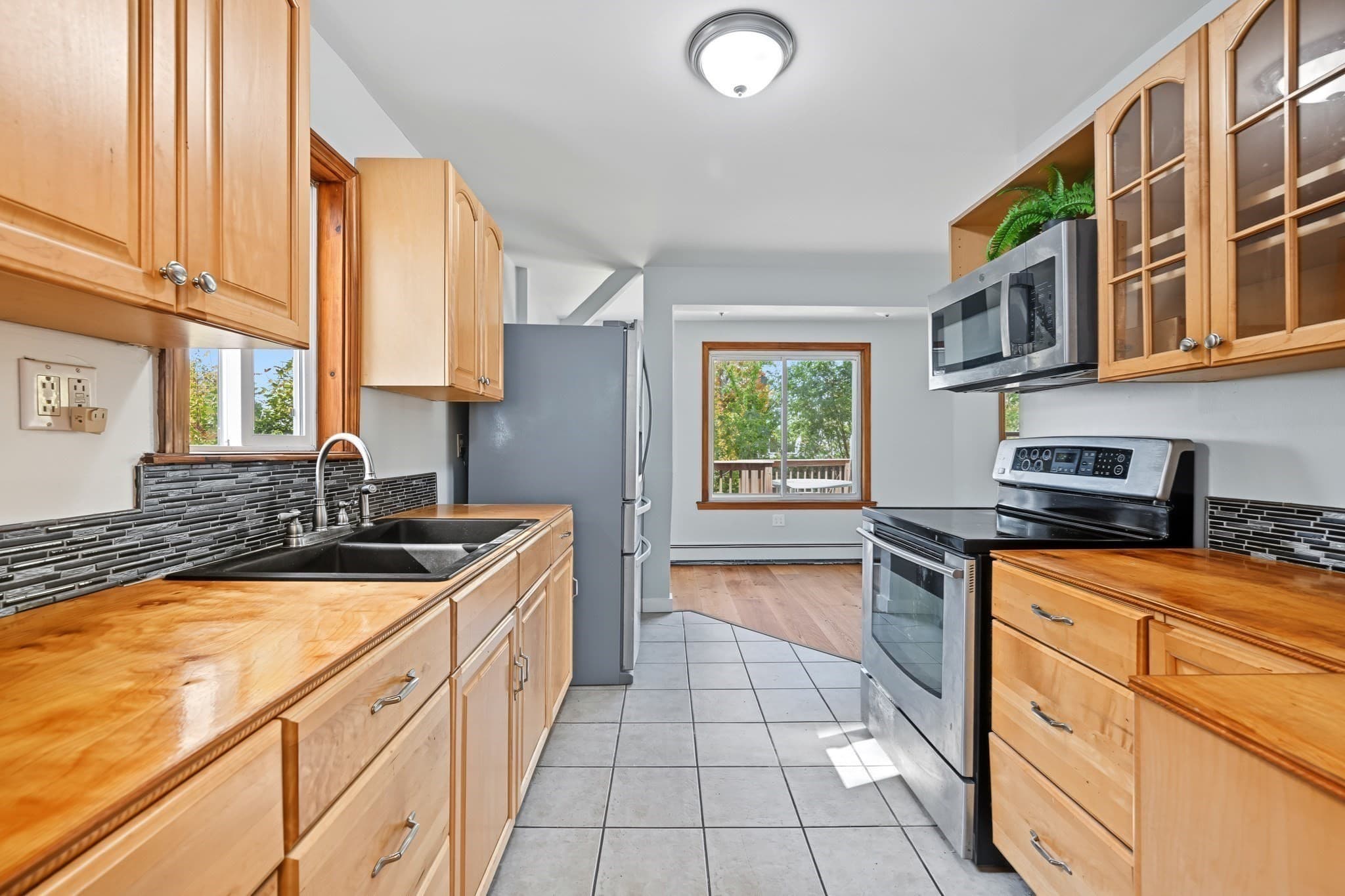 Condominium at 31 Cocasset St # 1, Foxboro MA 02035, photo 4 of 31