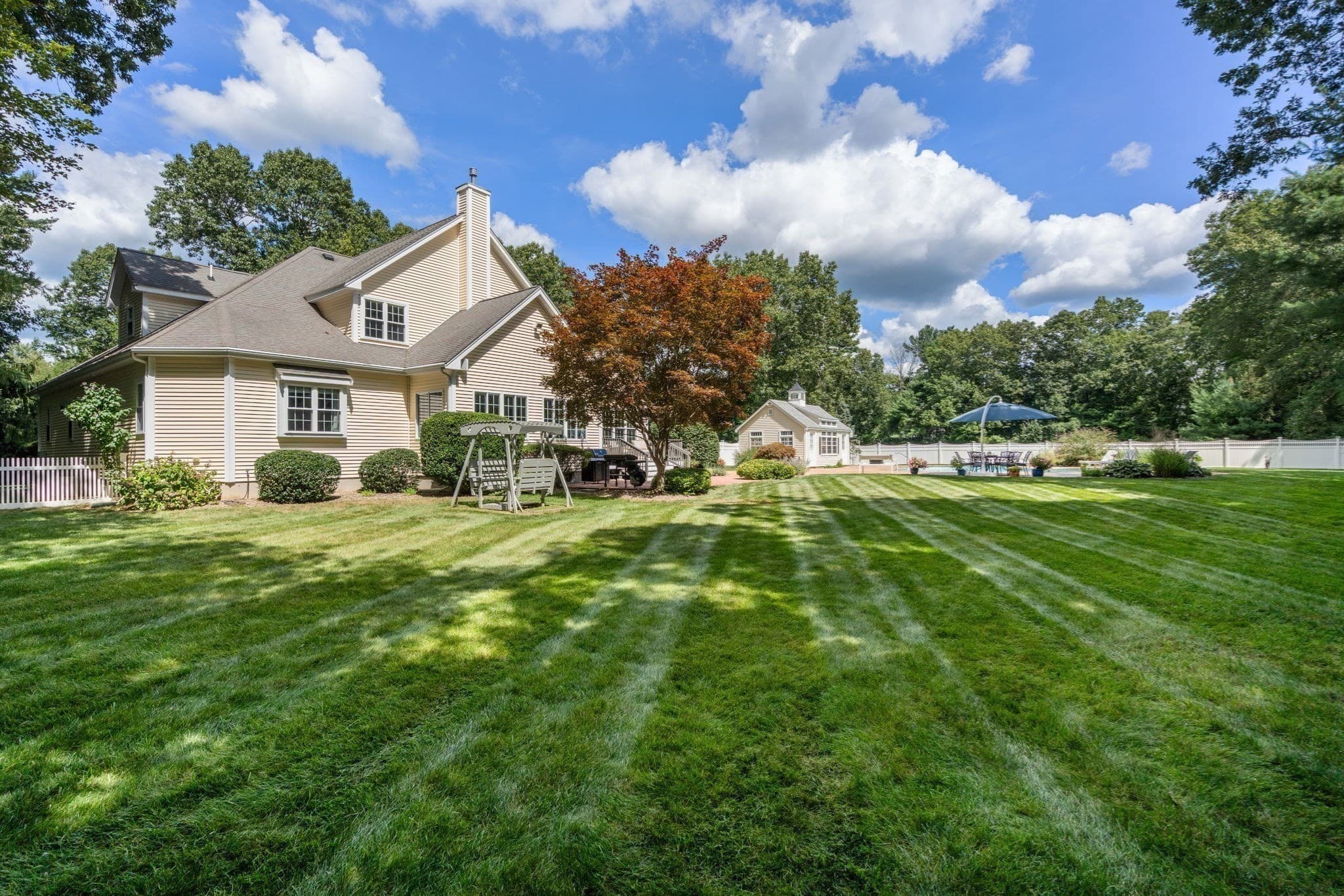 Single Family Residence at 784 Washington St, Franklin MA 02038, photo 6 of 42