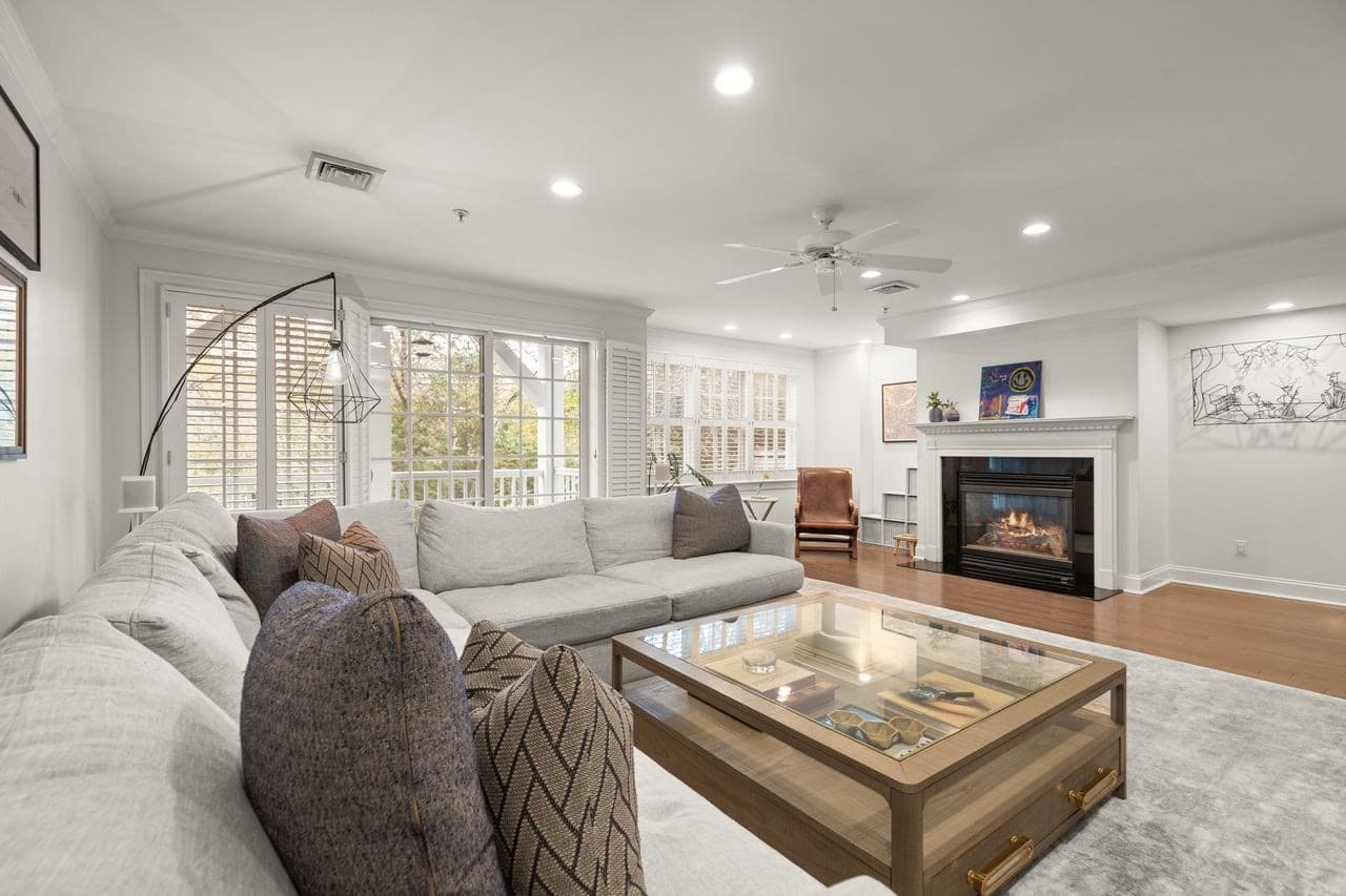 Condominium at 27C Maple St # C, Canton MA 02021, photo 5 of 38