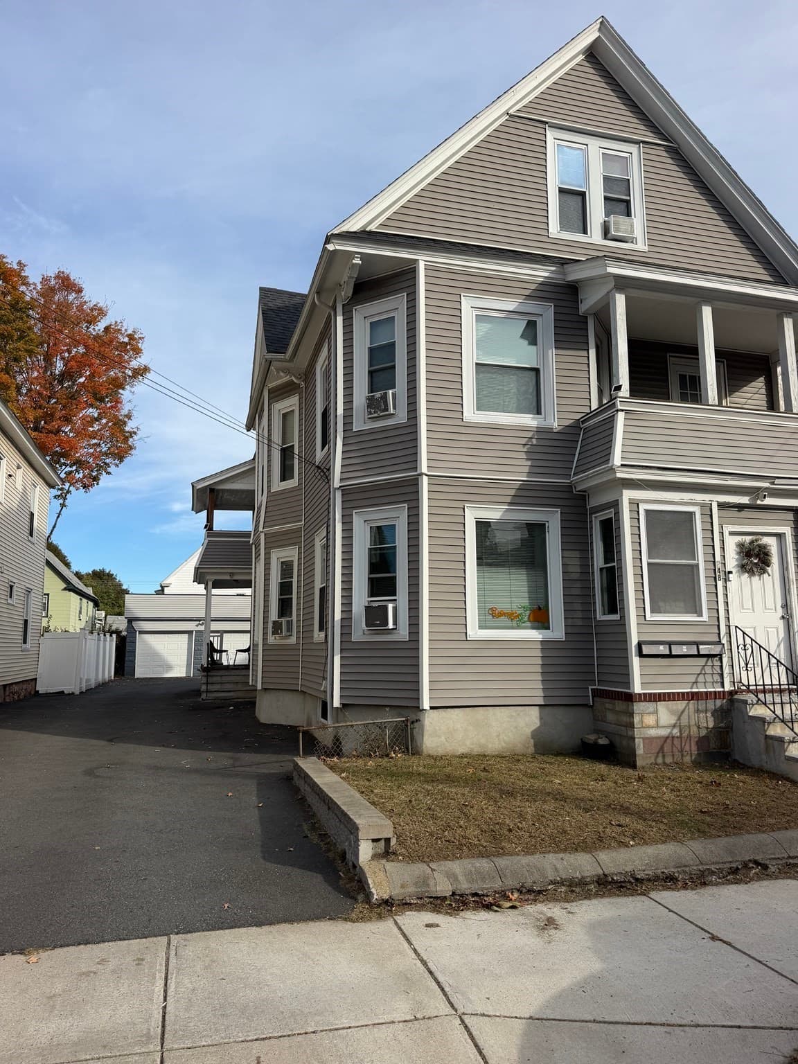 3 Family at 248-250 Bailey, Lawrence MA 01843, photo 3 of 10