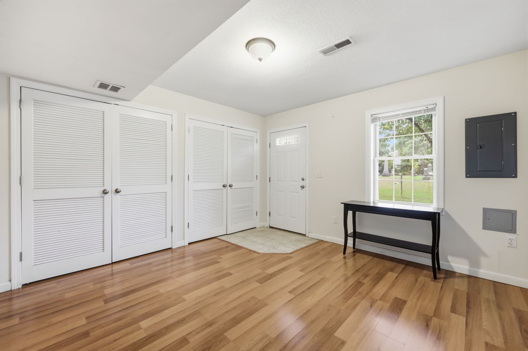 Condominium at 10 Regency Ct # 10, Chicopee MA 01020, photo 7 of 26
