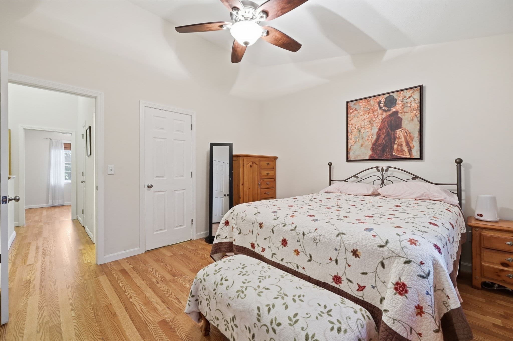 Condominium at 10 Regency Ct # 10, Chicopee MA 01020, photo 14 of 26