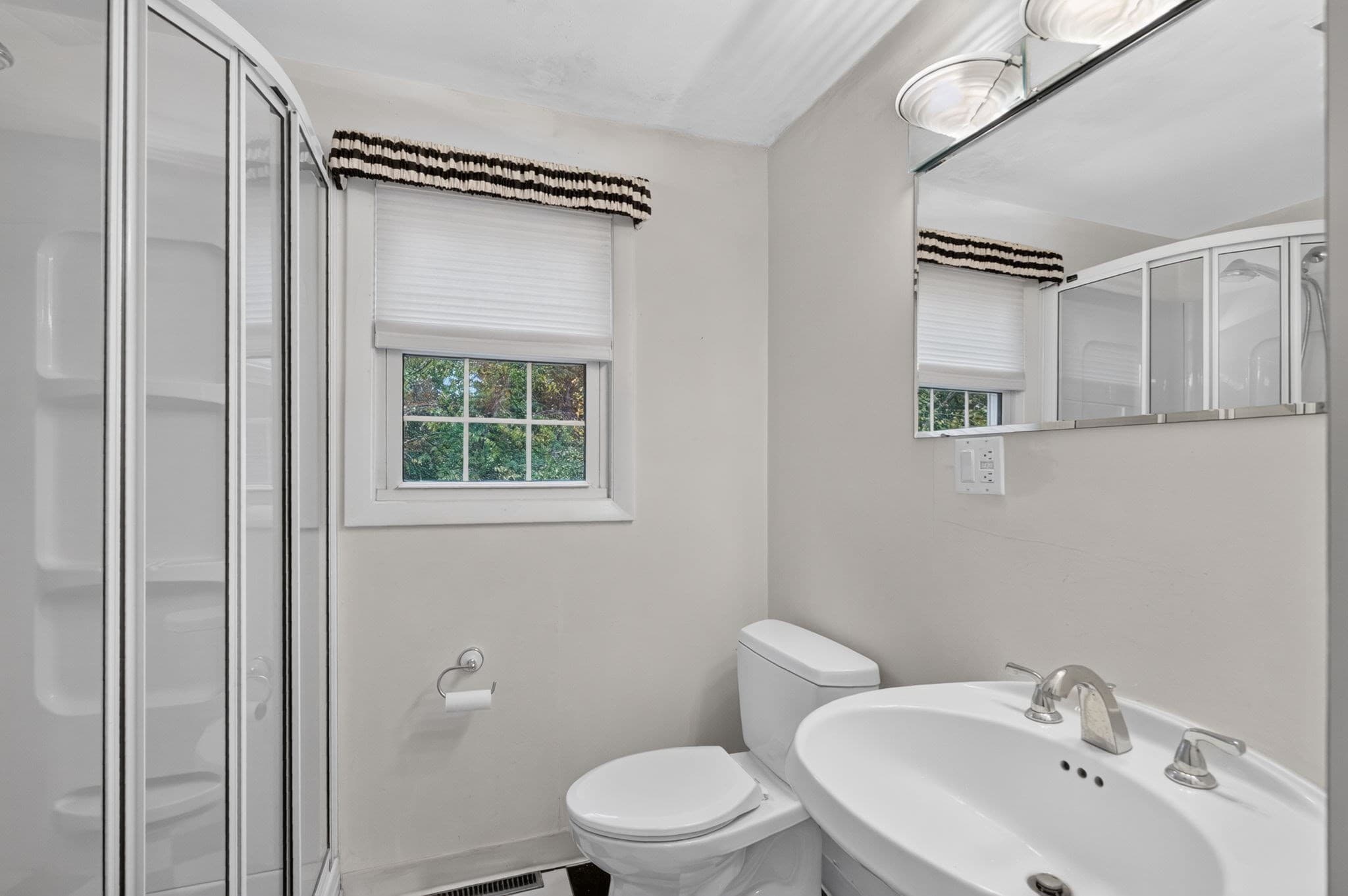 Single Family Residence at 188 North Street, Foxboro MA 02035, photo 10 of 17