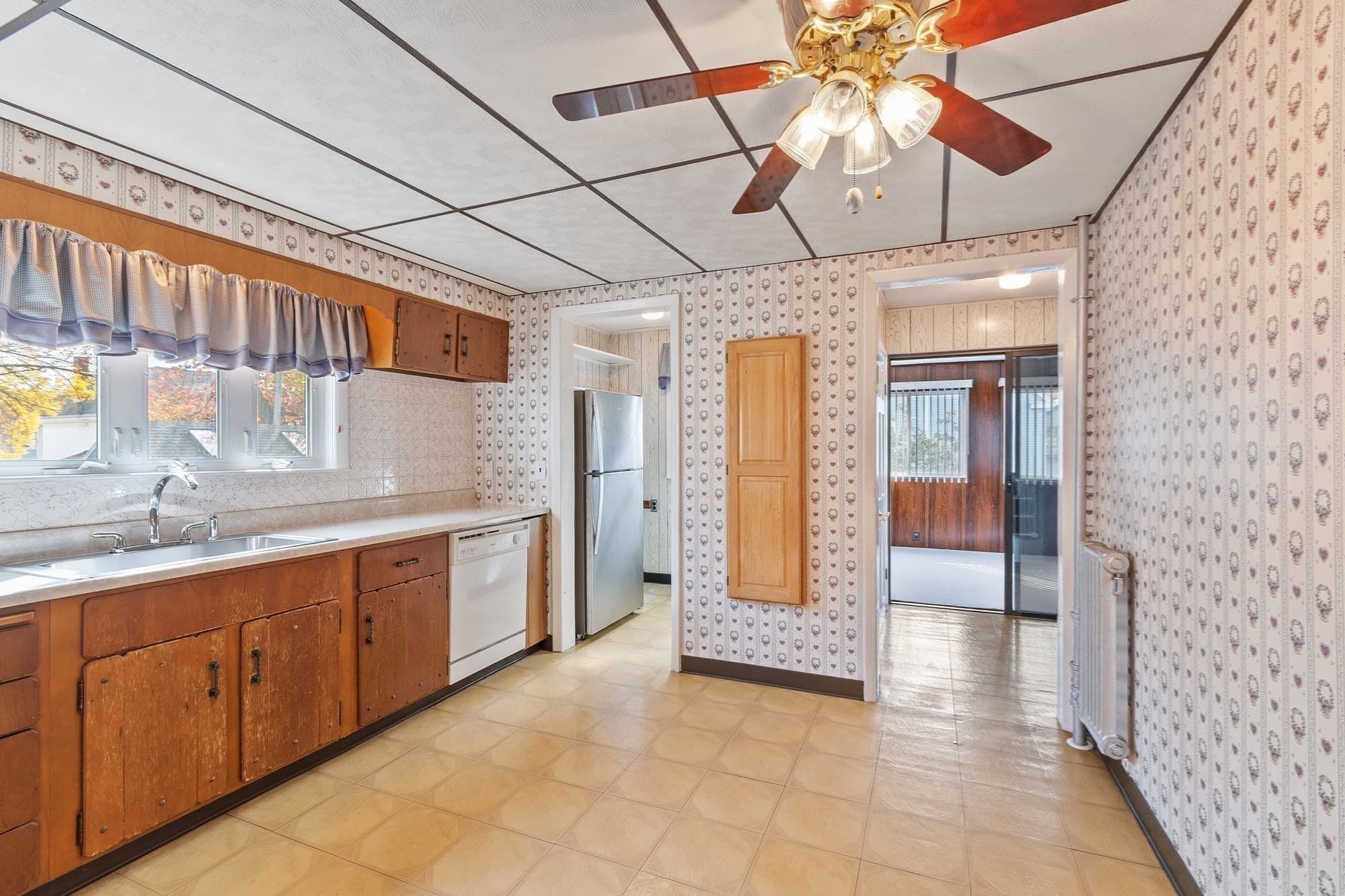 Multi Family at 12-14 Marshall Street, Medford MA 02155, photo 11 of 40
