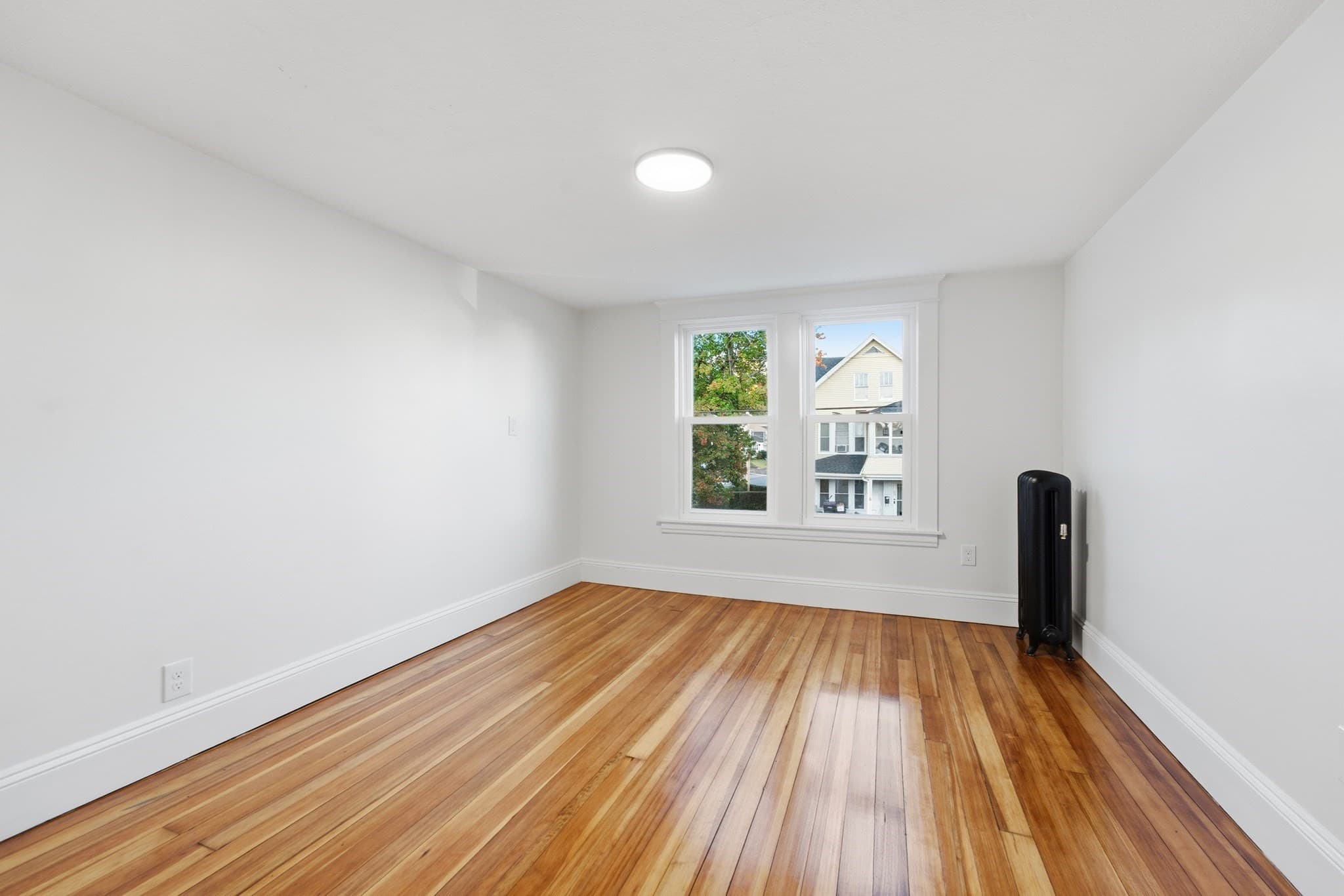 Single Family Residence at 62 Brookline Ave, Holyoke MA 01040, photo 23 of 35
