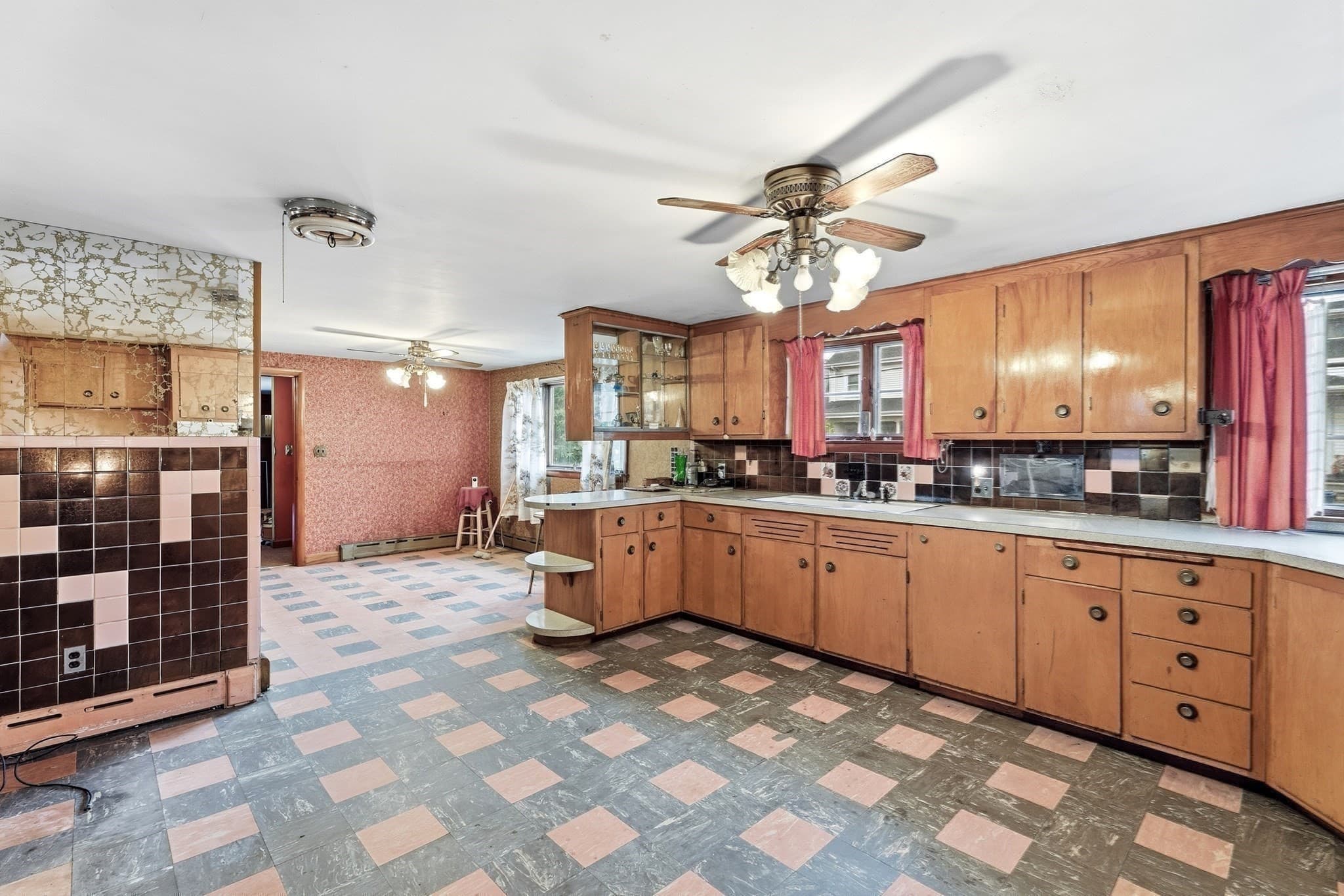 Single Family Residence at 14 Coolidge St, Everett MA 02149, photo 12 of 40