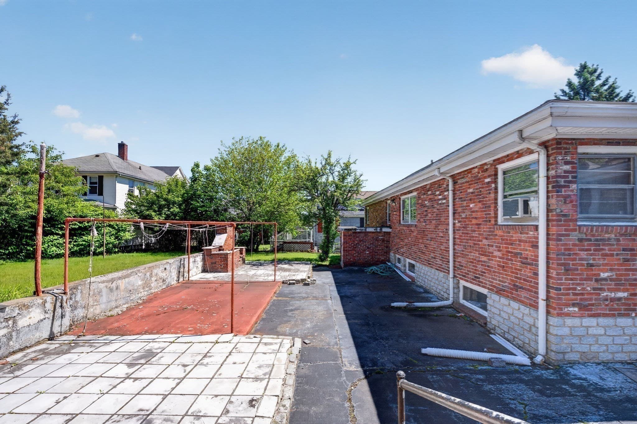 Single Family Residence at 14 Coolidge St, Everett MA 02149, photo 9 of 40