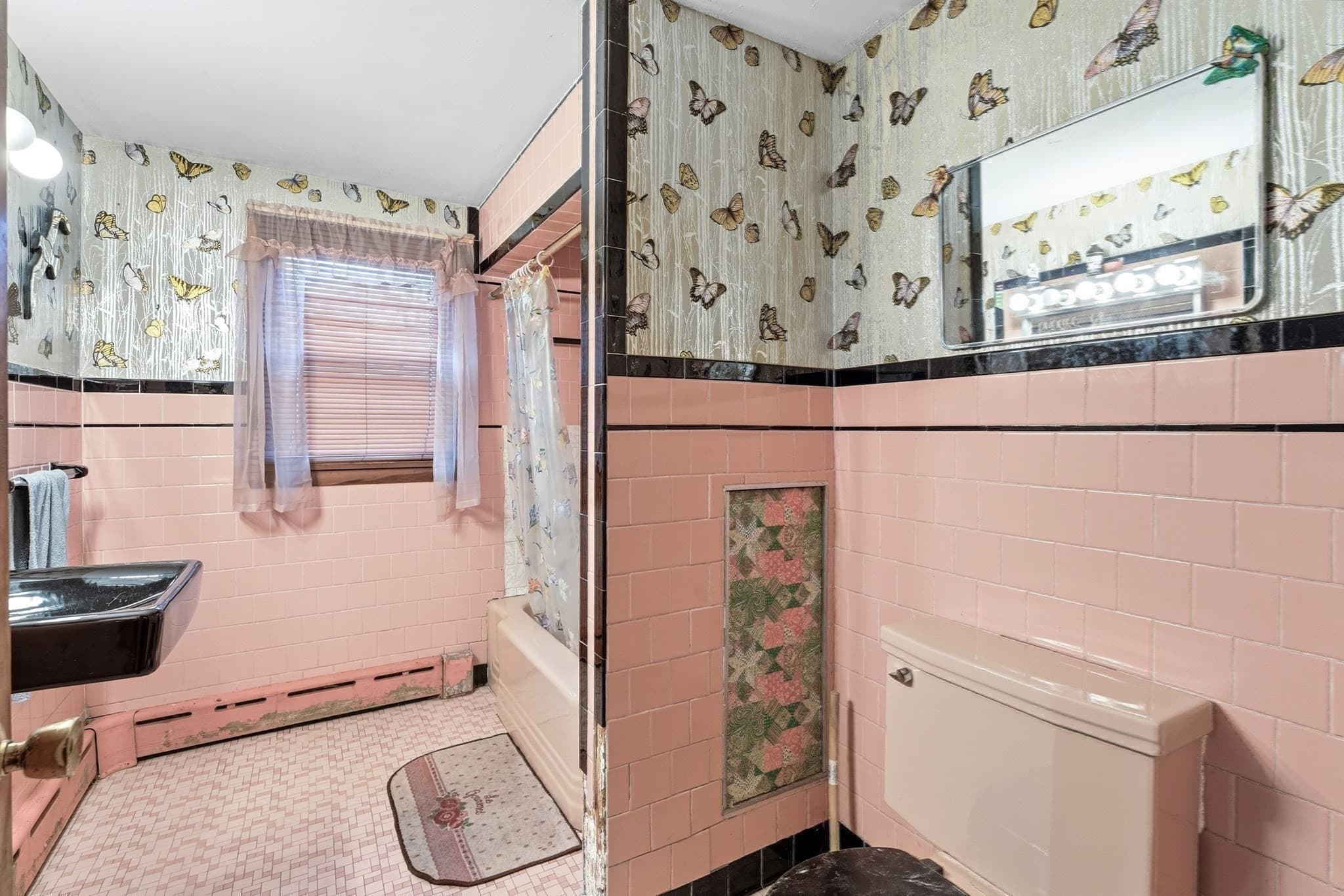 Single Family Residence at 14 Coolidge St, Everett MA 02149, photo 24 of 40