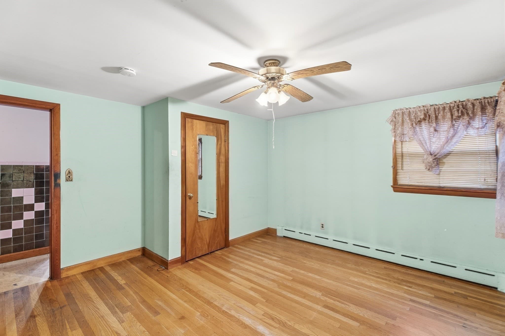 Single Family Residence at 14 Coolidge St, Everett MA 02149, photo 21 of 40