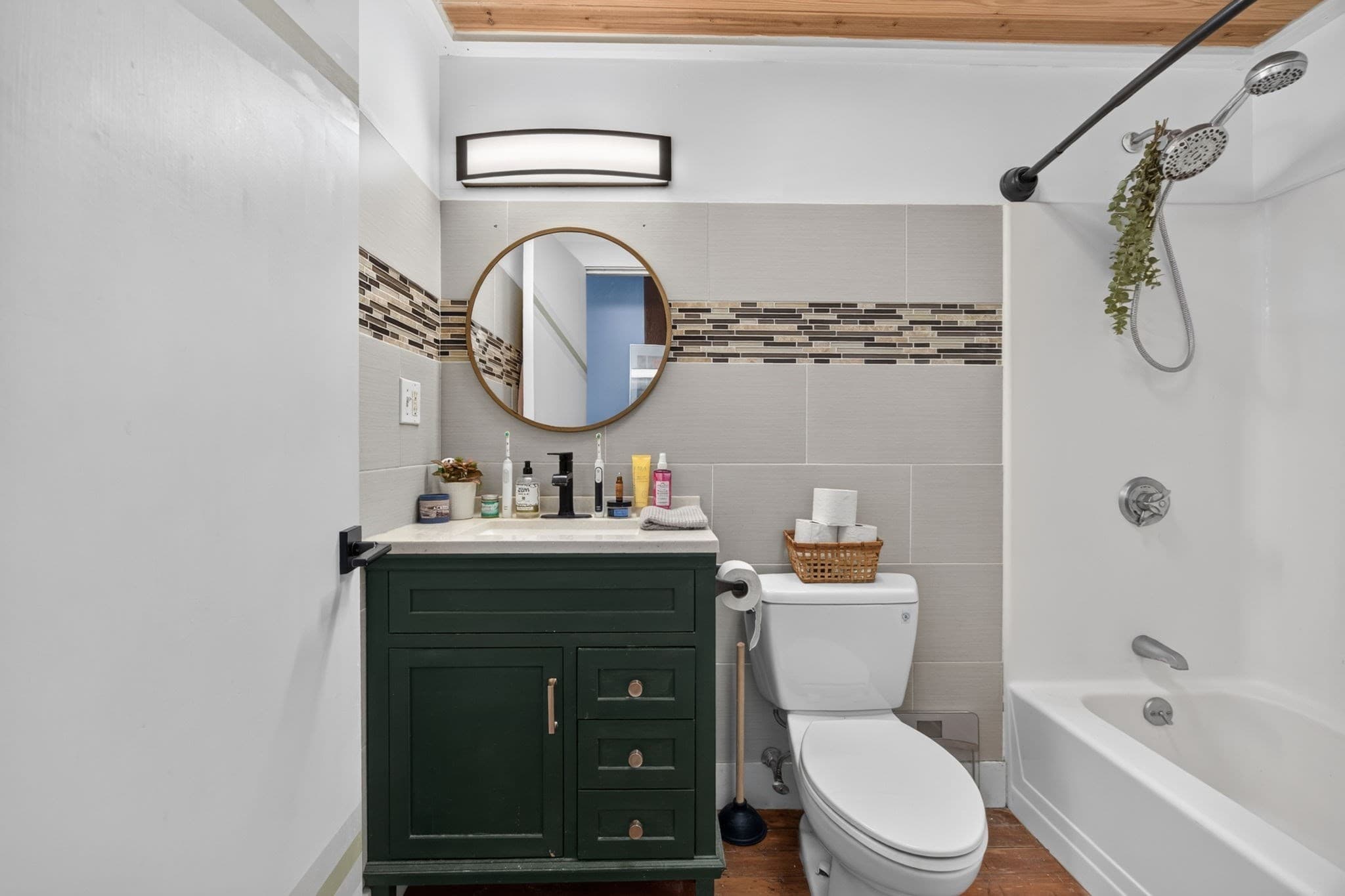 Condominium at 49 Munroe St # 302, Lynn MA 01901, photo 13 of 28