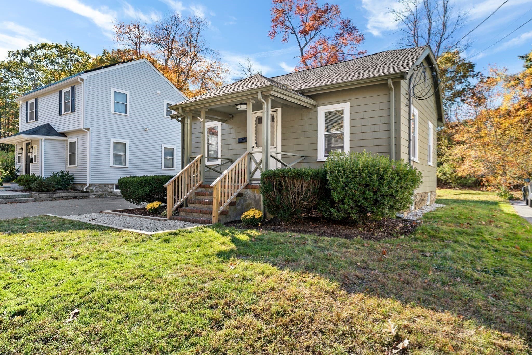 Single Family Residence at 1011 Webster St, Needham MA 02492, photo 3 of 42
