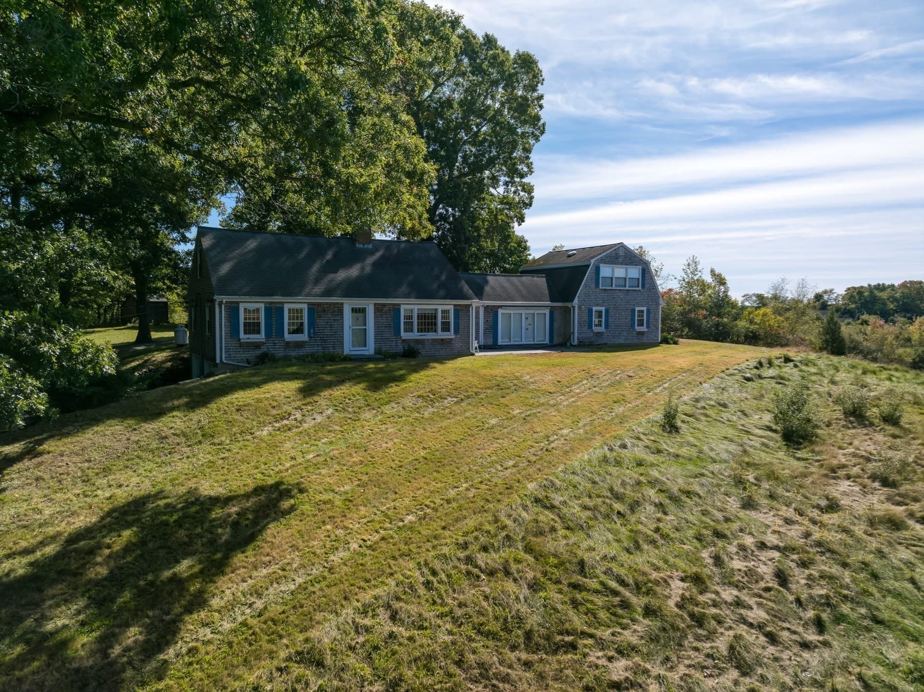 Single Family Residence at 28 Lake St, Acushnet MA 02743, photo 7 of 41