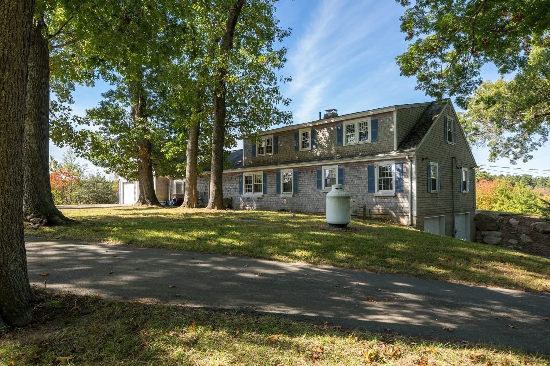 Single Family Residence at 28 Lake St, Acushnet MA 02743, photo 3 of 41