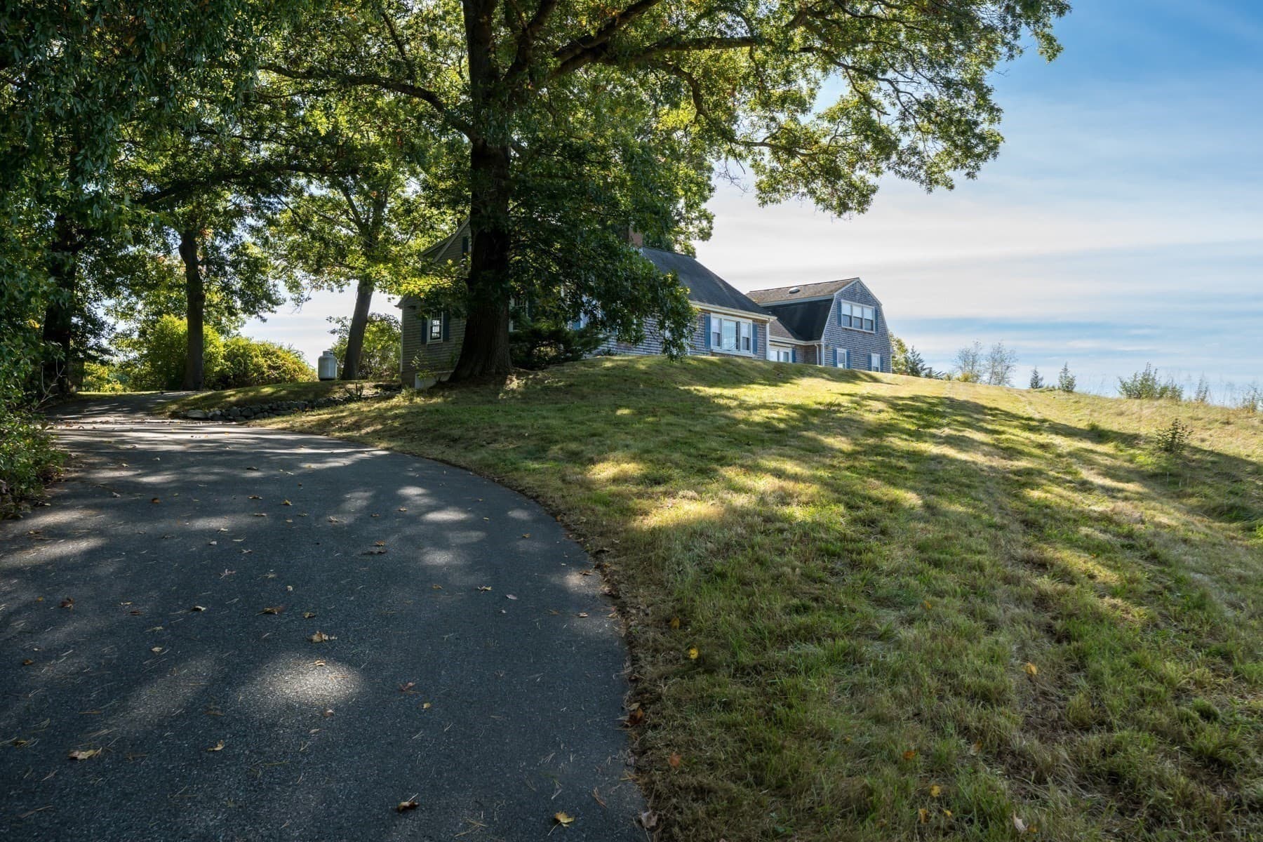 Single Family Residence at 28 Lake St, Acushnet MA 02743, photo 9 of 41