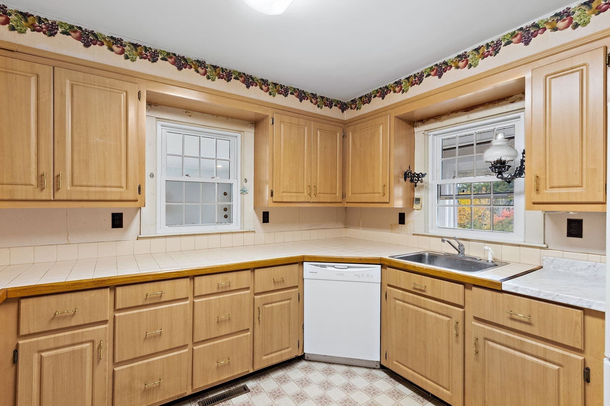 Single Family Residence at 28 Lake St, Acushnet MA 02743, photo 18 of 41