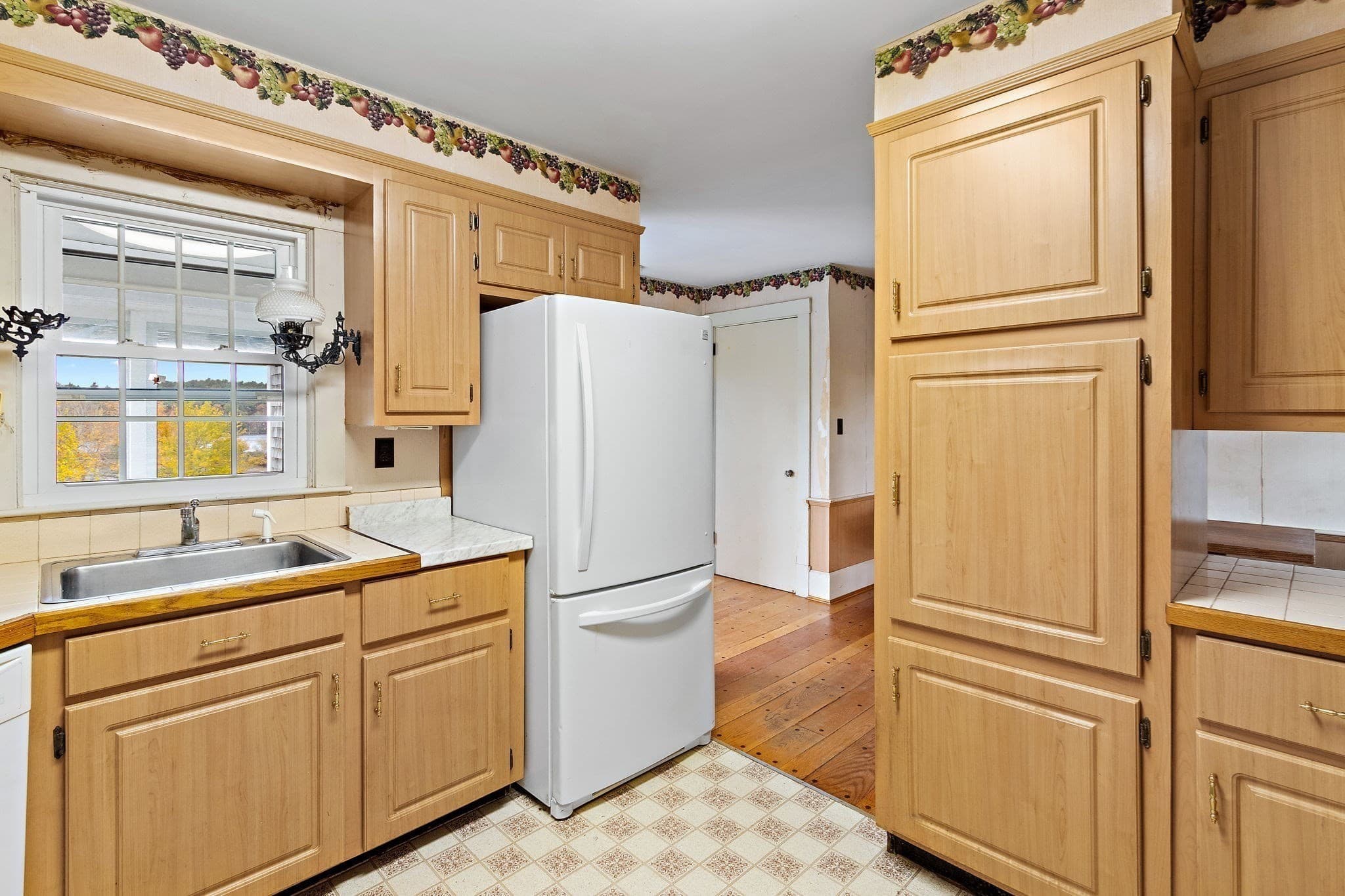 Single Family Residence at 28 Lake St, Acushnet MA 02743, photo 19 of 41
