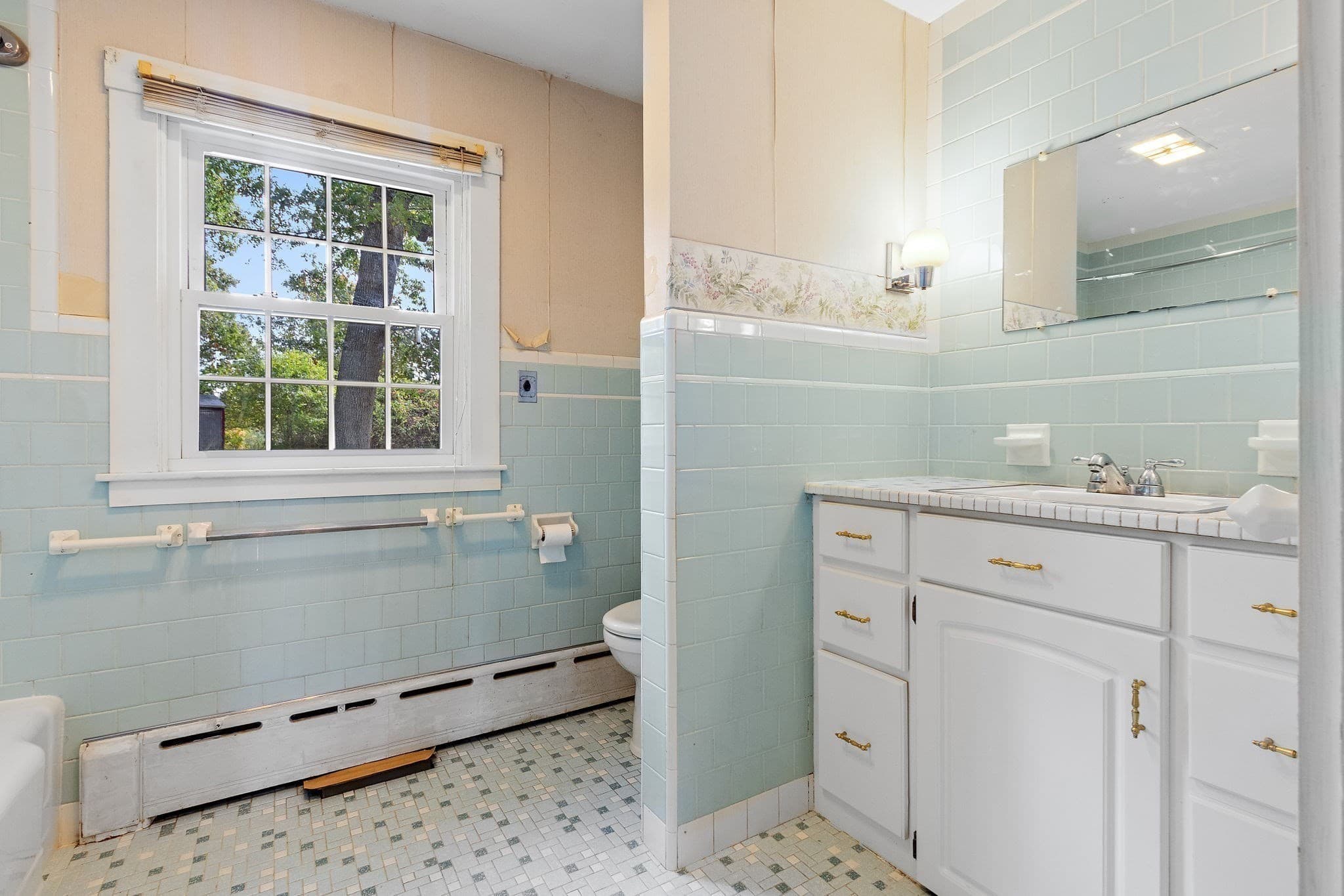 Single Family Residence at 28 Lake St, Acushnet MA 02743, photo 29 of 41