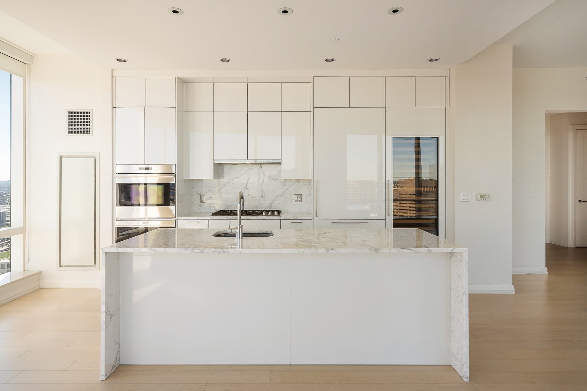 Condominium at 1 Franklin St # 5105, Boston MA 02110, photo 9 of 35