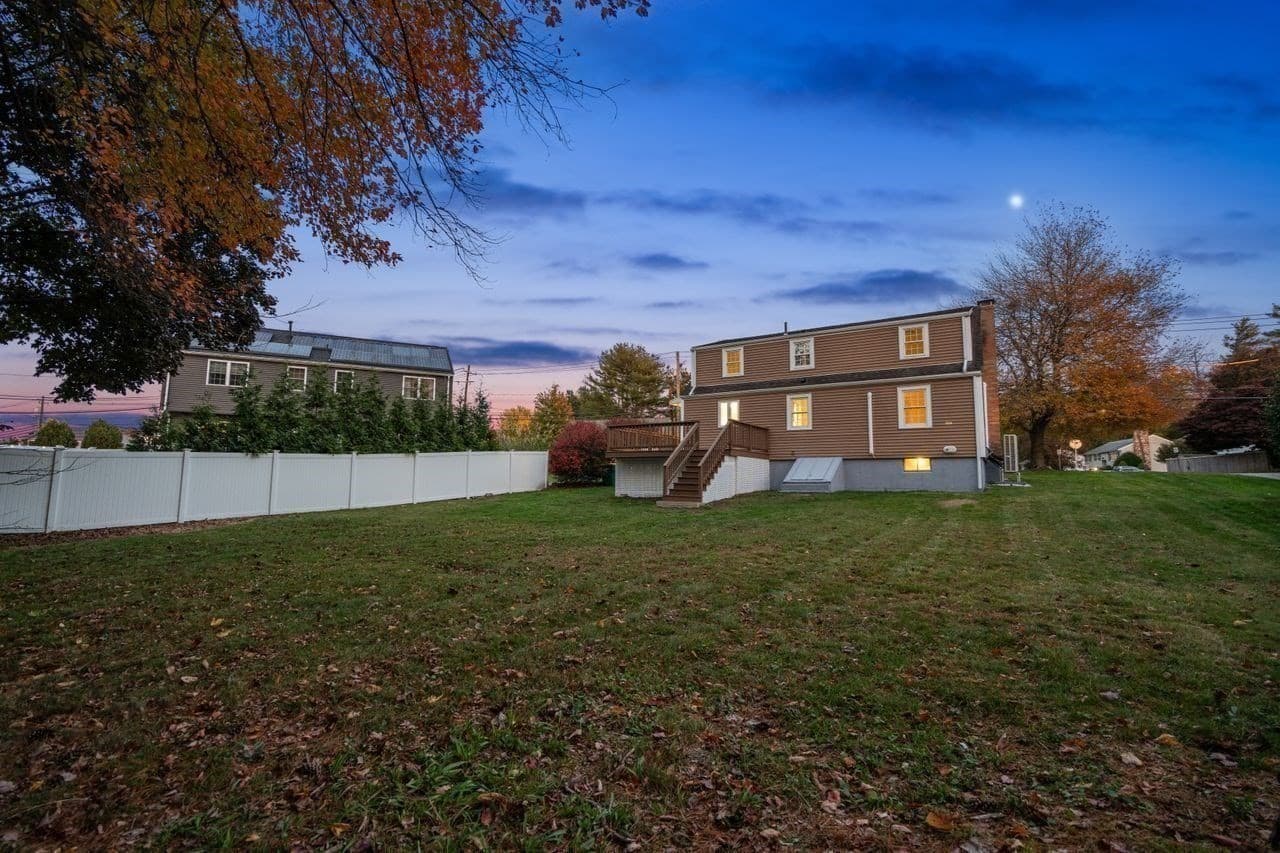 Single Family Residence at 365 Lexington St, Woburn MA 01801, photo 5 of 28