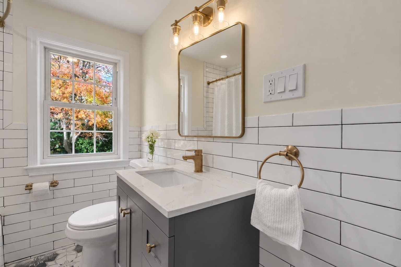 Single Family Residence at 365 Lexington St, Woburn MA 01801, photo 18 of 28