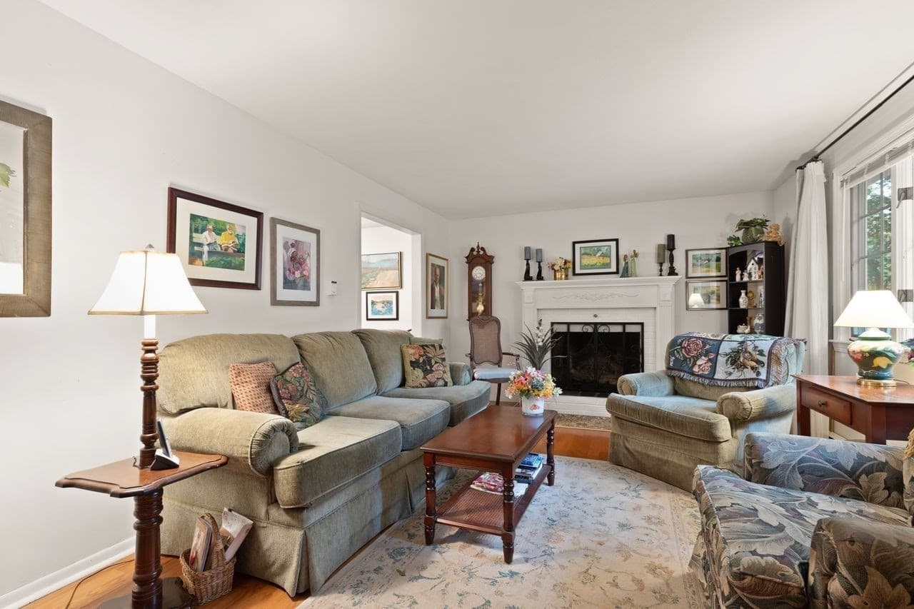 Single Family Residence at 326 Highland St, Stoughton MA 02072, photo 12 of 35