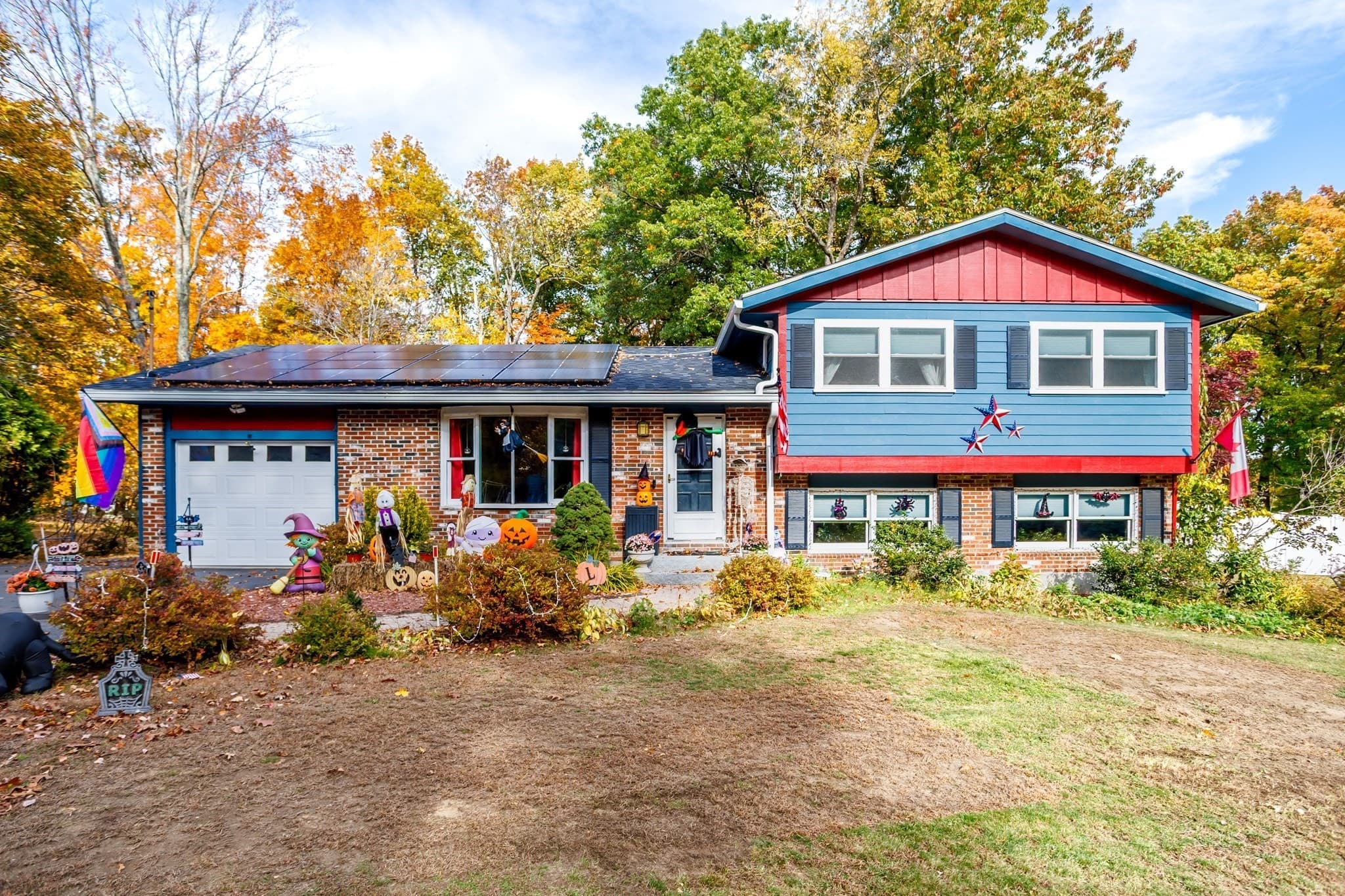 Single Family Residence at 41 Bainbridge Street, Leominster MA 01453, photo 2 of 42