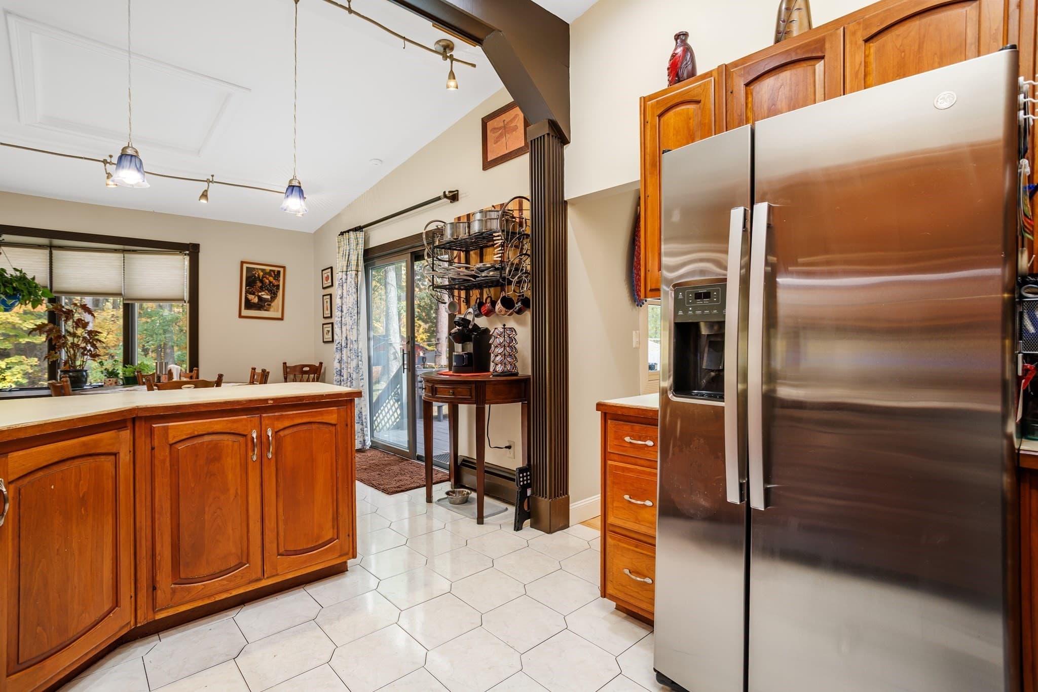 Single Family Residence at 41 Bainbridge Street, Leominster MA 01453, photo 12 of 42