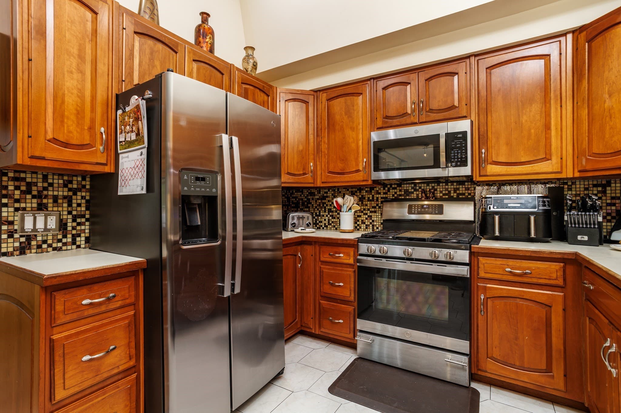 Single Family Residence at 41 Bainbridge Street, Leominster MA 01453, photo 11 of 42