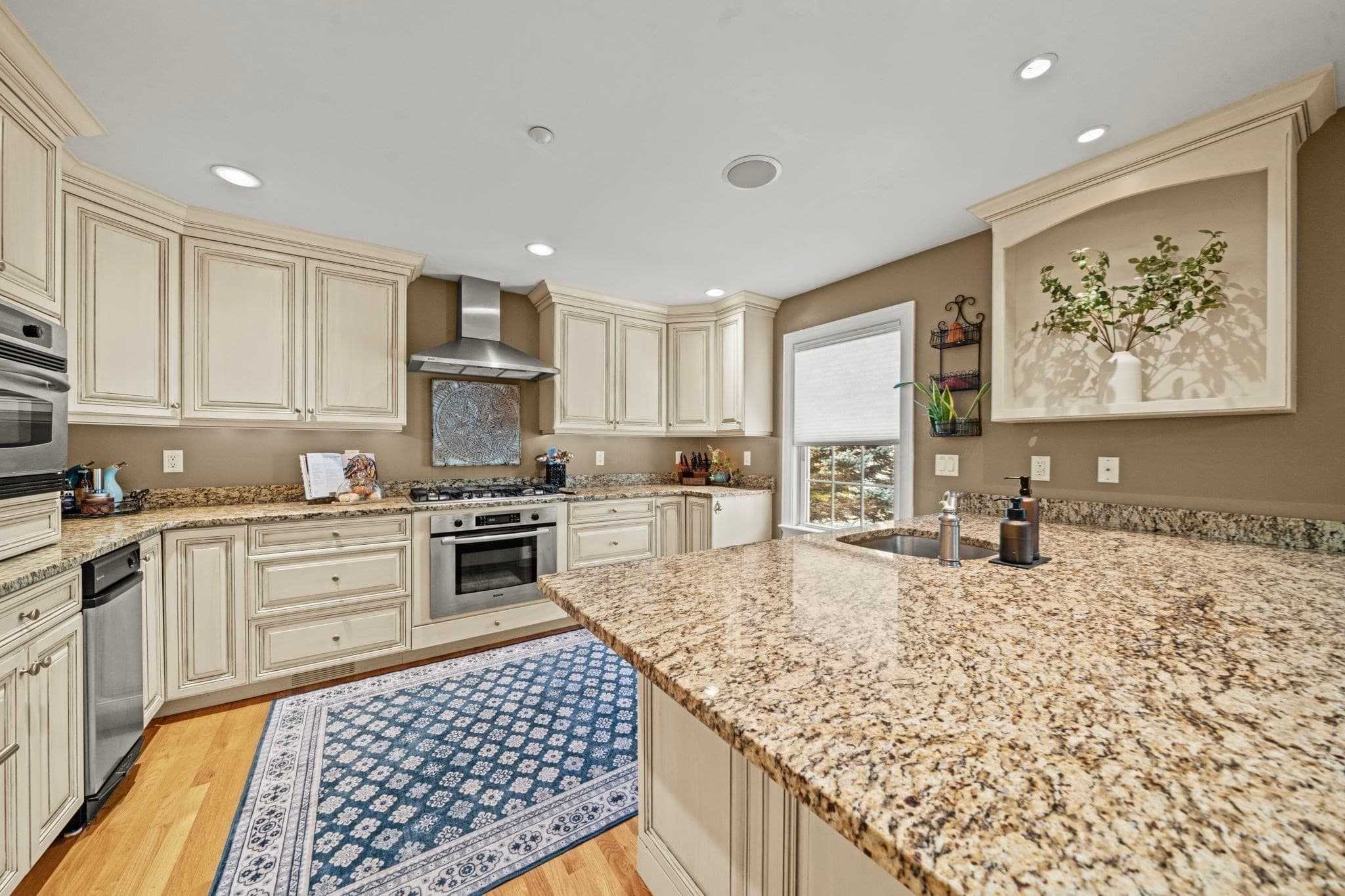 Condominium at 193 Elm St # 612, North Reading MA 01864, photo 5 of 39