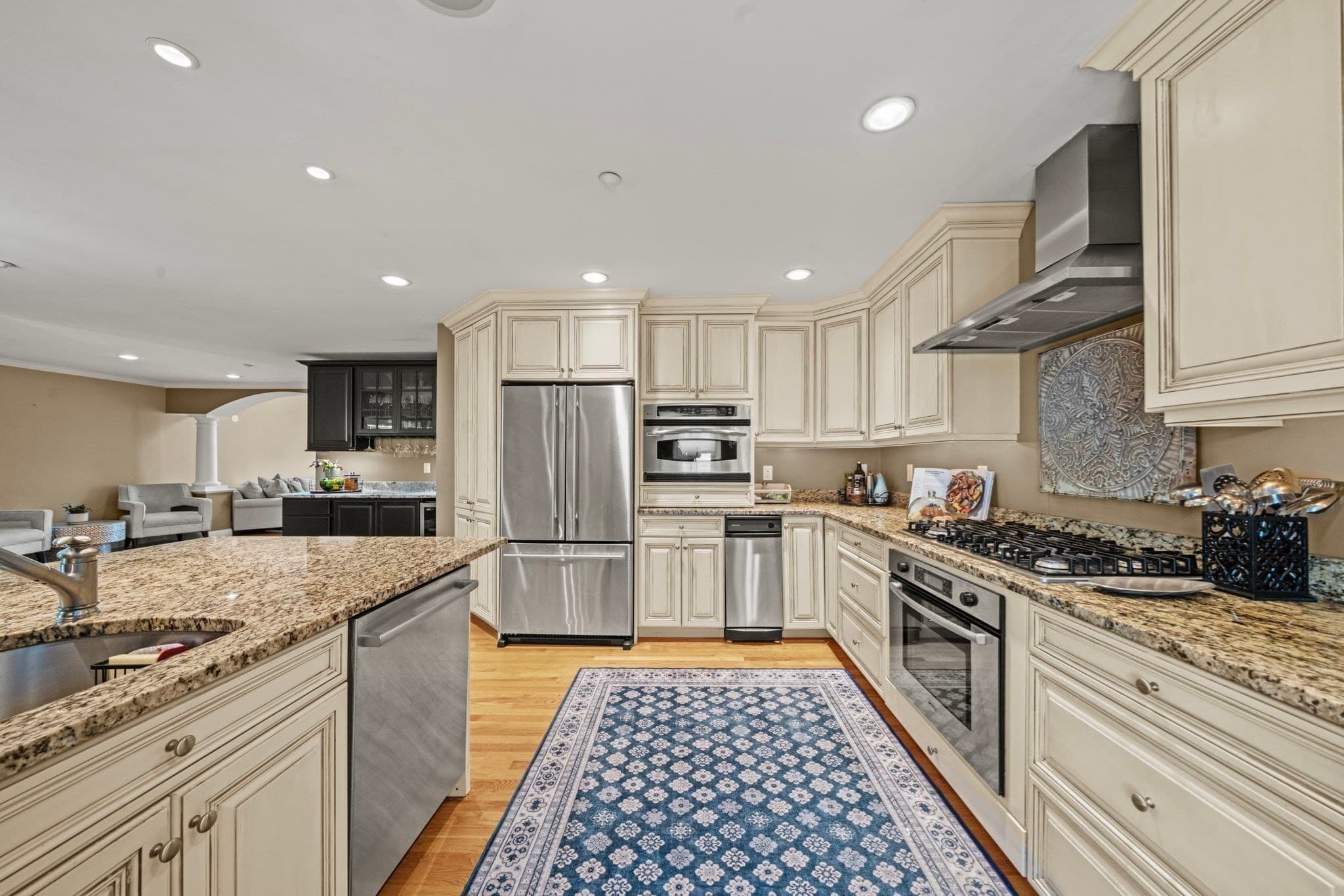Condominium at 193 Elm St # 612, North Reading MA 01864, photo 4 of 39