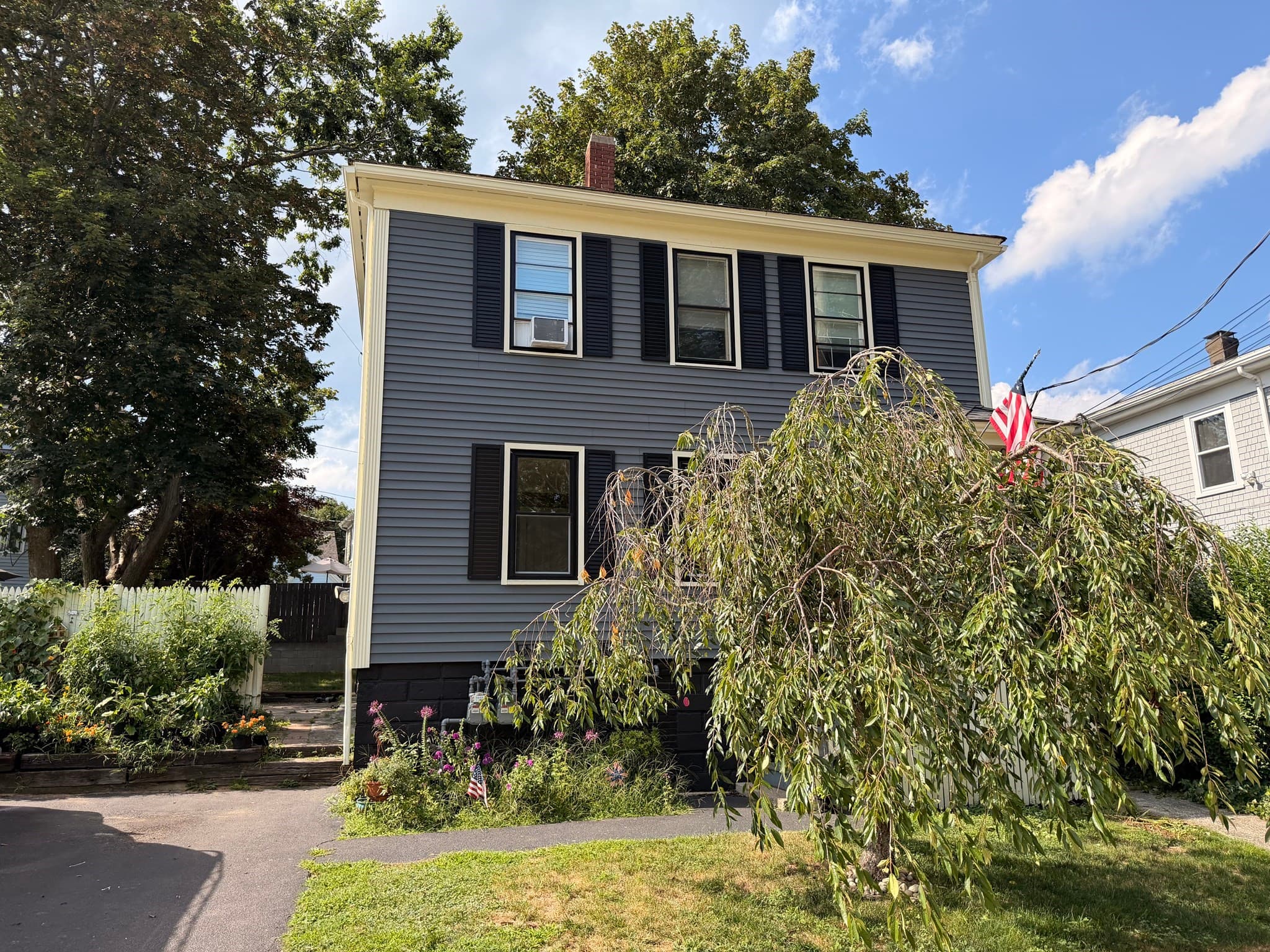 2 Family - 2 Units Up/Down at 17 Davis St, Plymouth MA 02360, photo 2 of 25