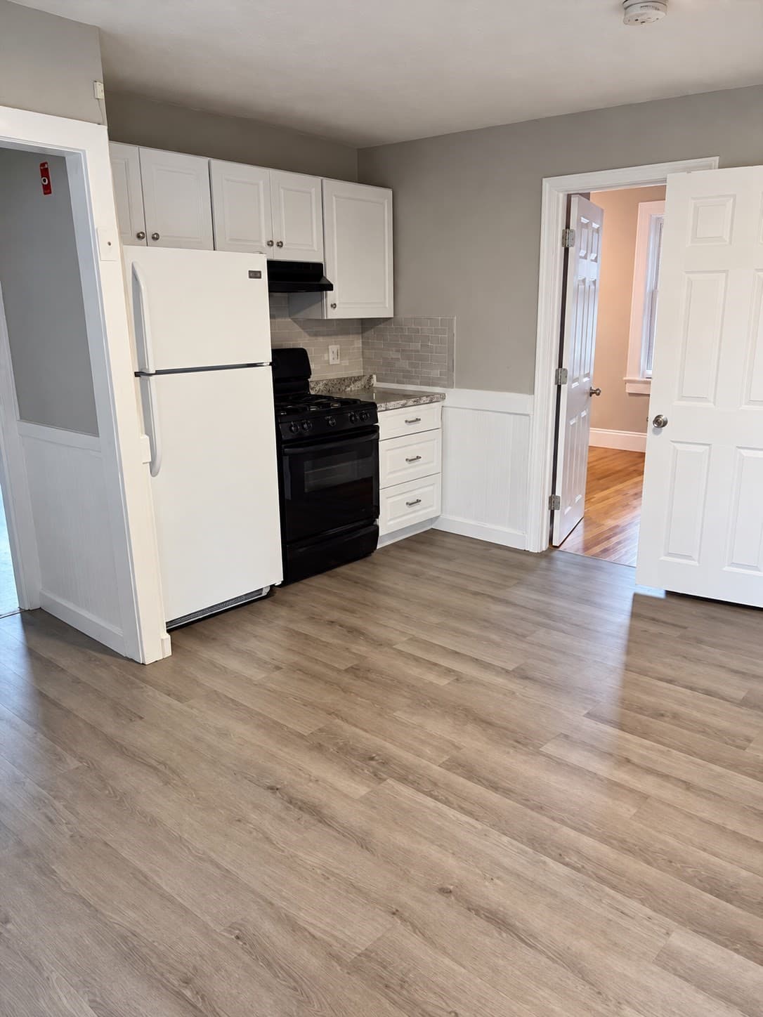 2 Family - 2 Units Up/Down at 17 Davis St, Plymouth MA 02360, photo 18 of 25