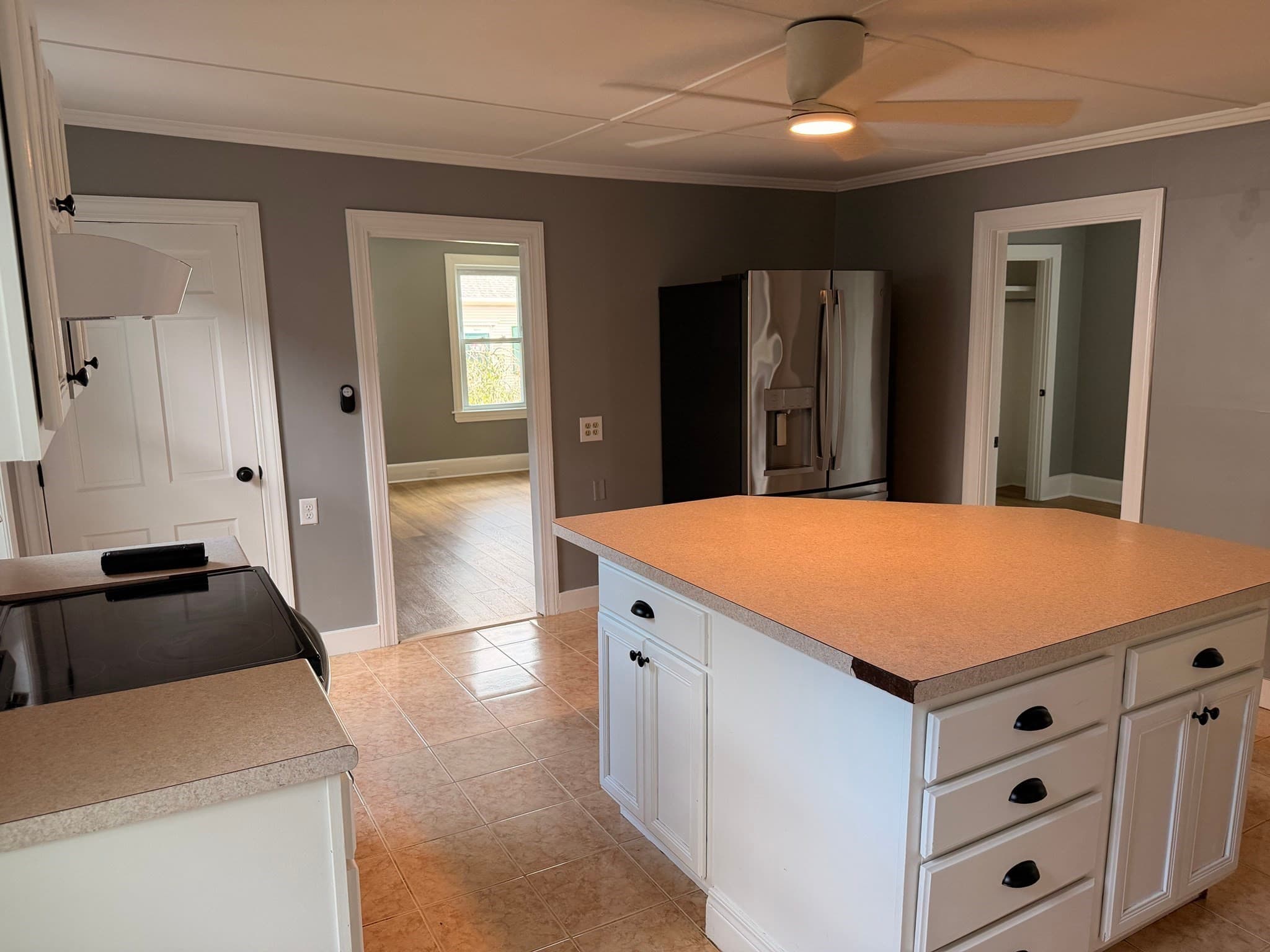 2 Family - 2 Units Up/Down at 17 Davis St, Plymouth MA 02360, photo 8 of 25