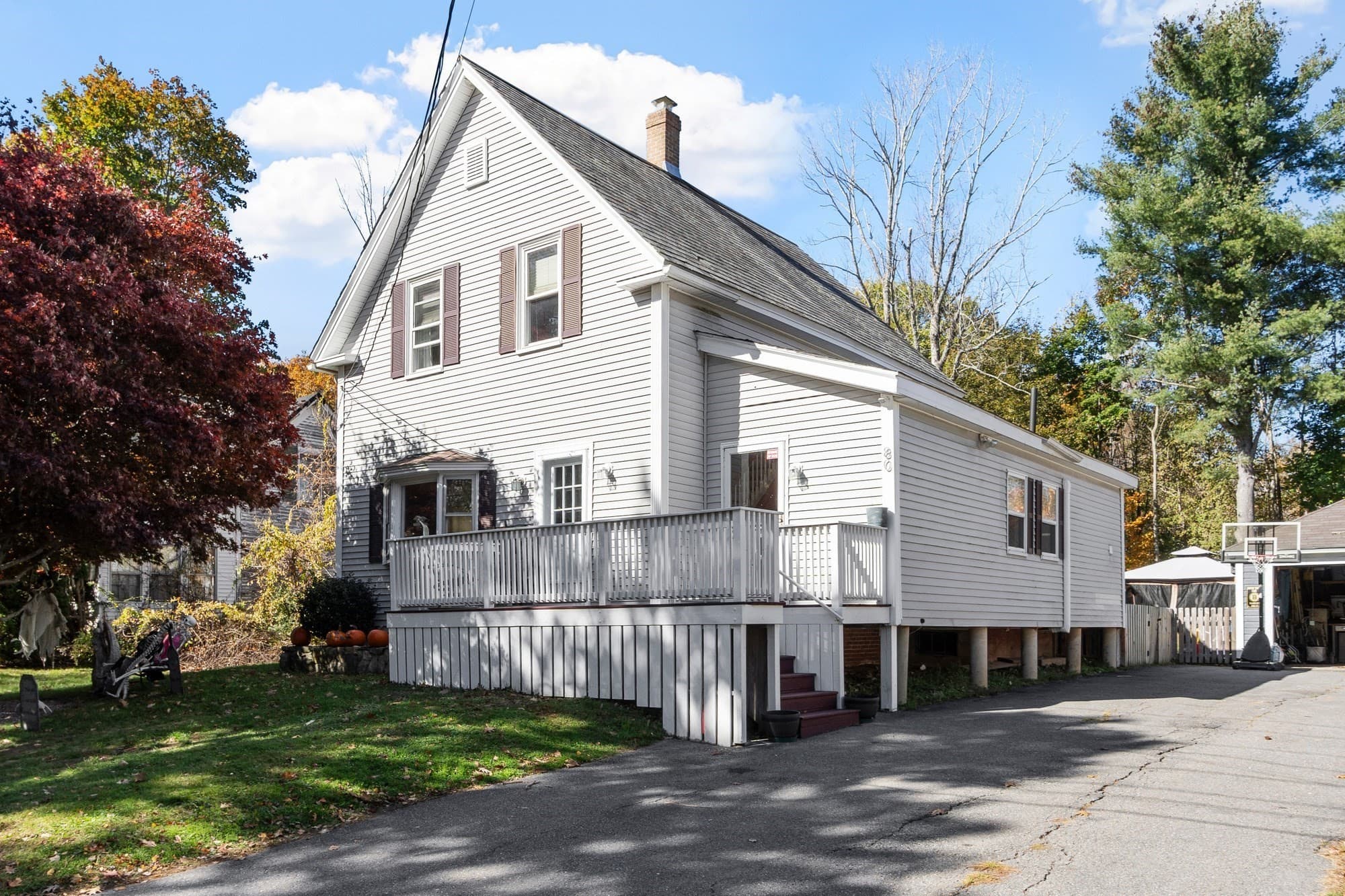 Single Family Residence at 80 Lennon St, Gardner MA 01440, photo 2 of 41